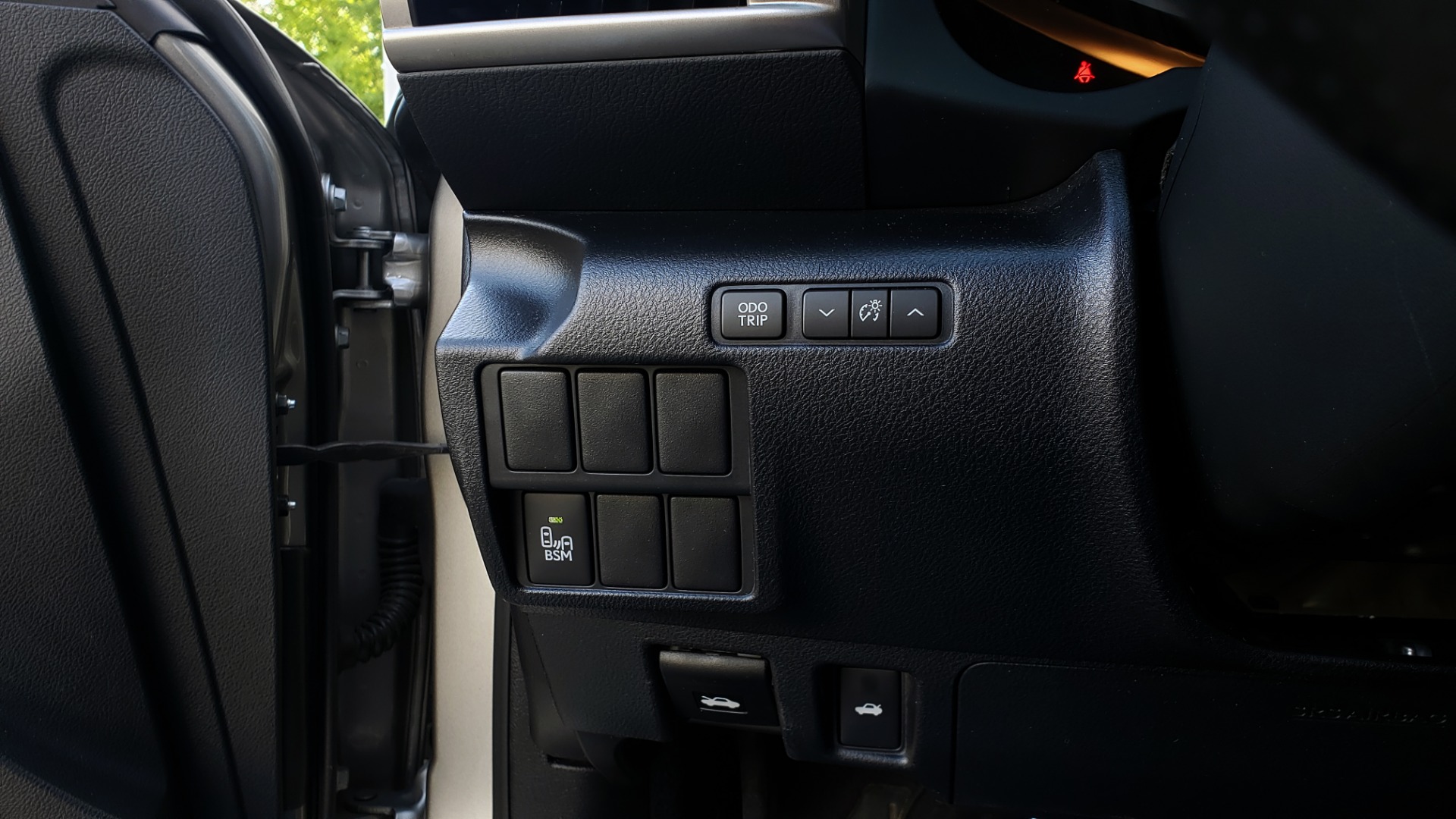 Used 2016 Lexus IS 300 F-SPORT / SUNROOF / BSM / VENTILATED SEATS / REARVIEW for sale Sold at Formula Imports in Charlotte NC 28227 35