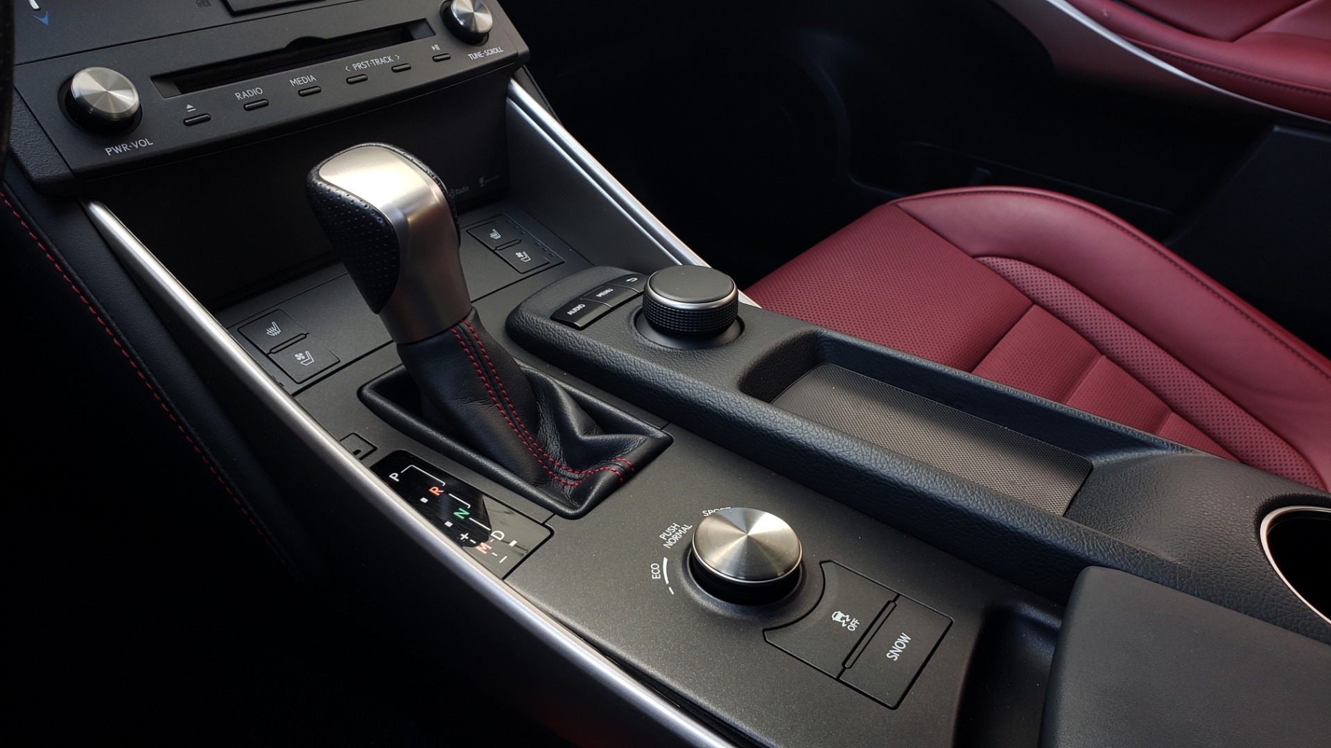 Used 2016 Lexus IS 300 F-SPORT / SUNROOF / BSM / VENTILATED SEATS / REARVIEW for sale Sold at Formula Imports in Charlotte NC 28227 43