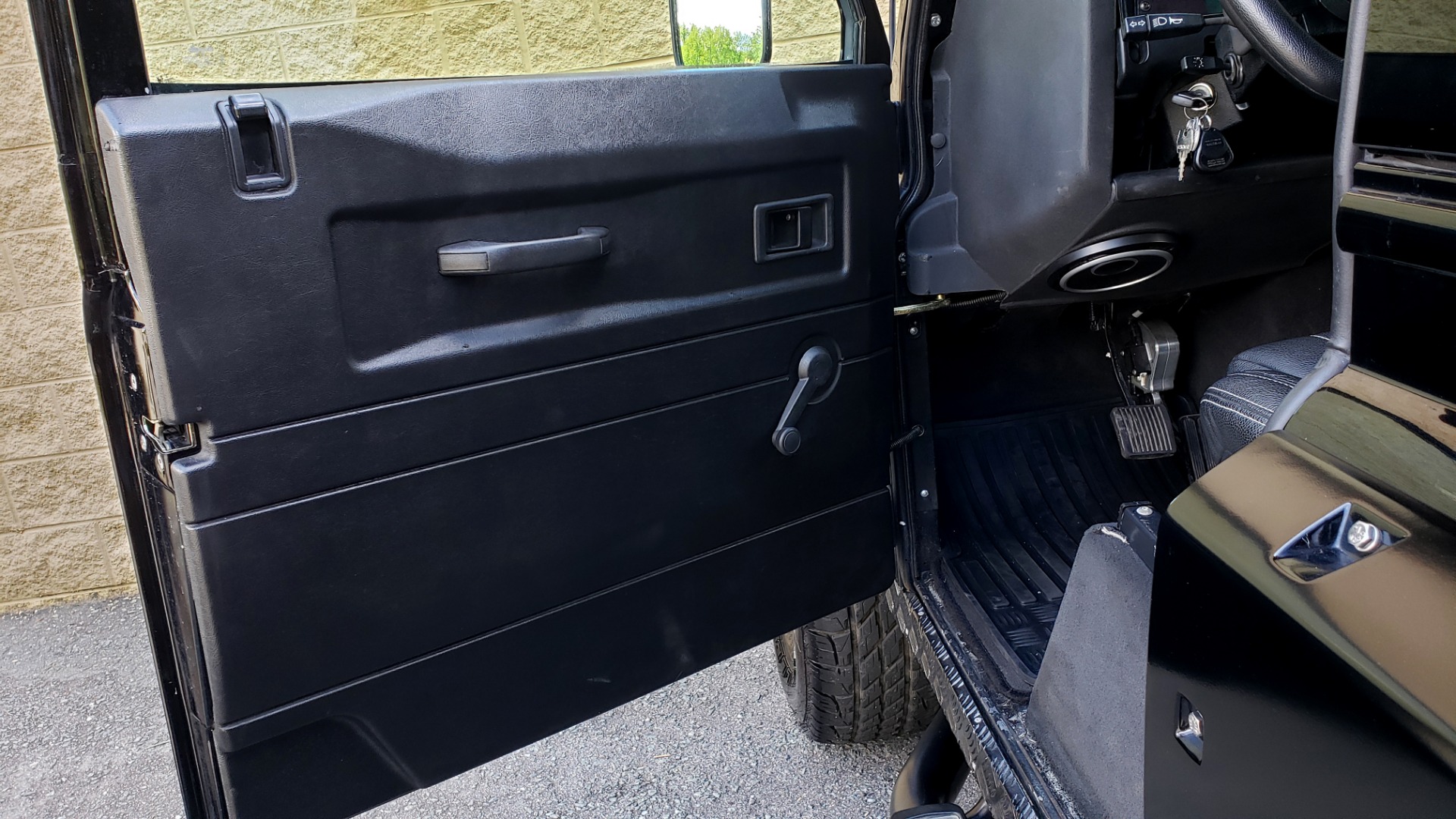 Used 1985 Land Rover DEFENDER 90 4X4 CUSTOM RESTORED 5.3L LS V8 for sale Sold at Formula Imports in Charlotte NC 28227 24