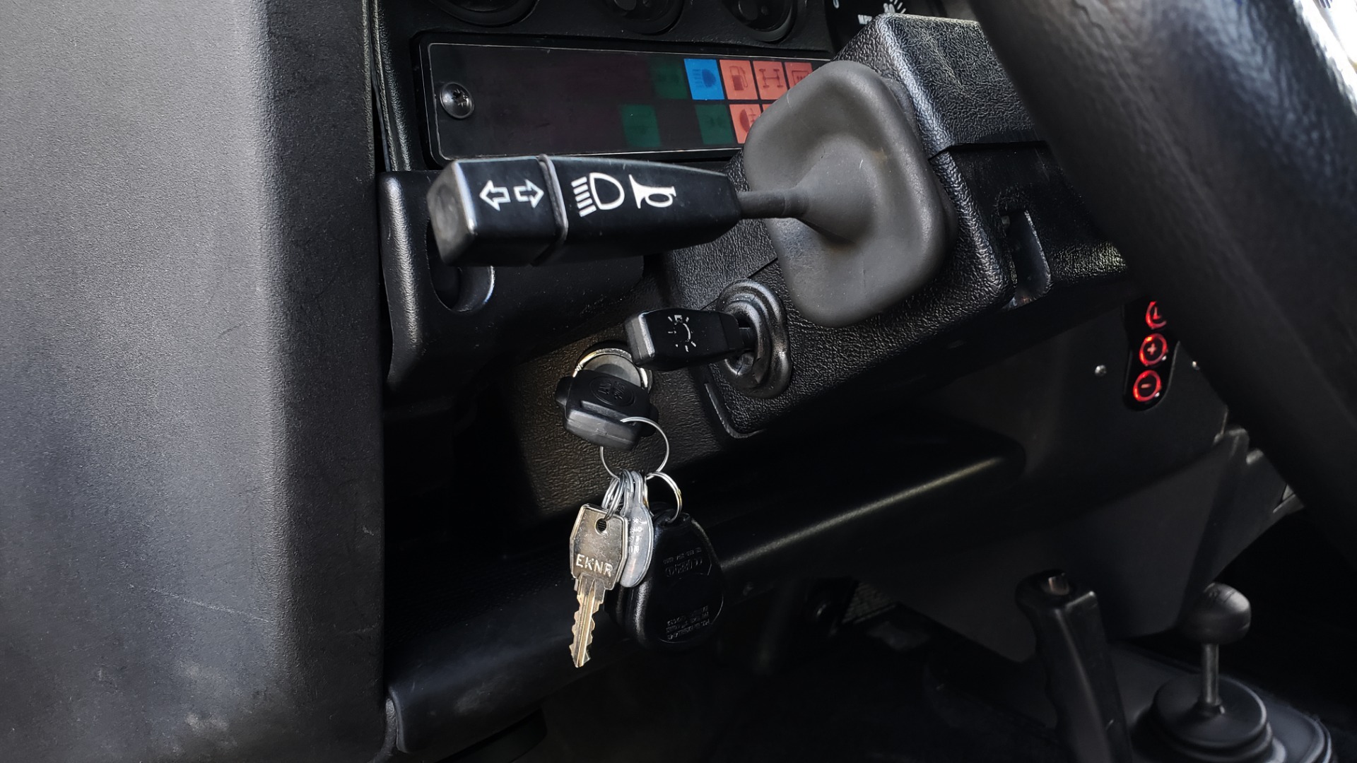 Used 1985 Land Rover DEFENDER 90 4X4 CUSTOM RESTORED 5.3L LS V8 for sale Sold at Formula Imports in Charlotte NC 28227 29