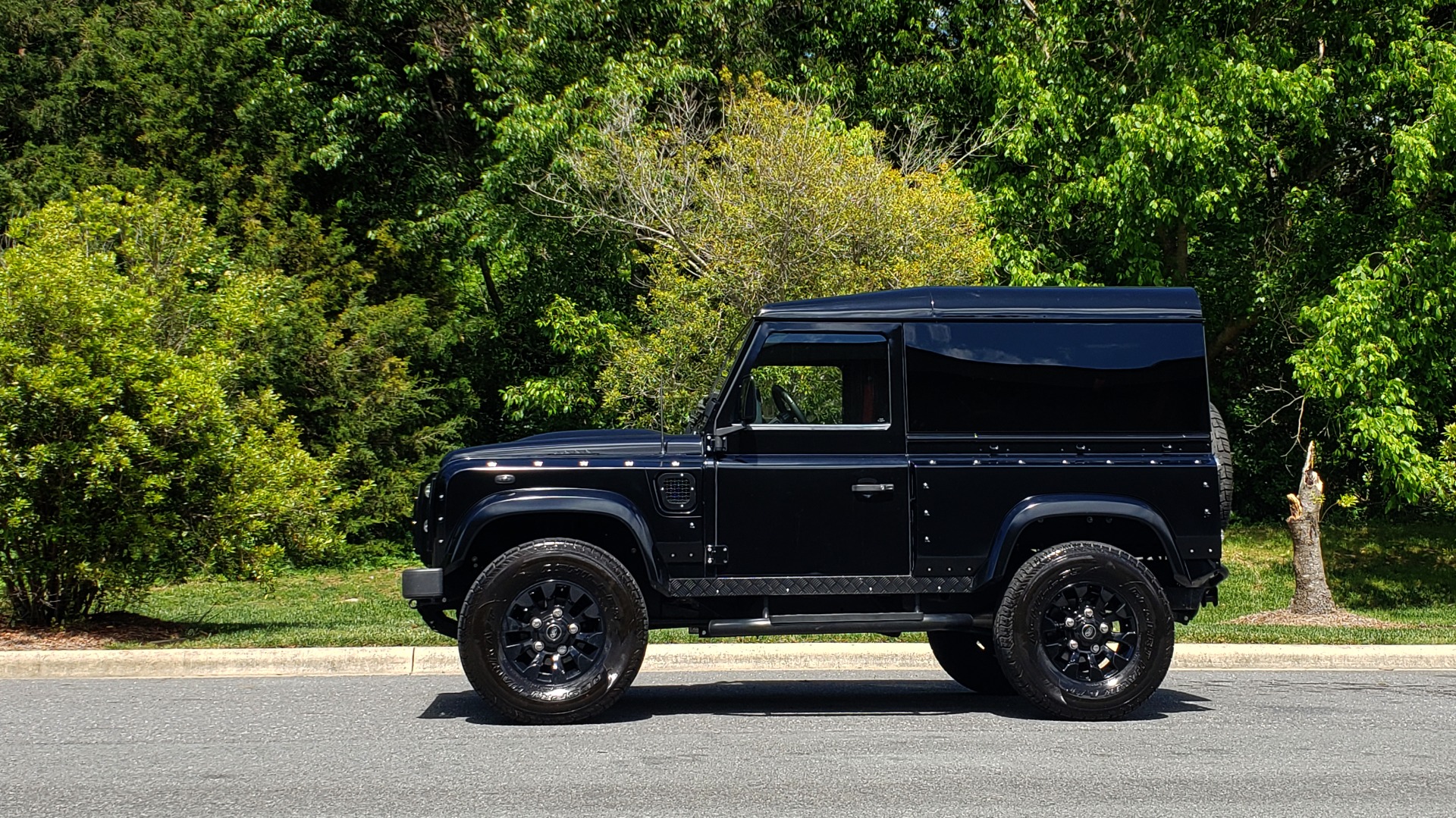 Used 1985 Land Rover DEFENDER 90 4X4 CUSTOM RESTORED 5.3L LS V8 for sale Sold at Formula Imports in Charlotte NC 28227 3