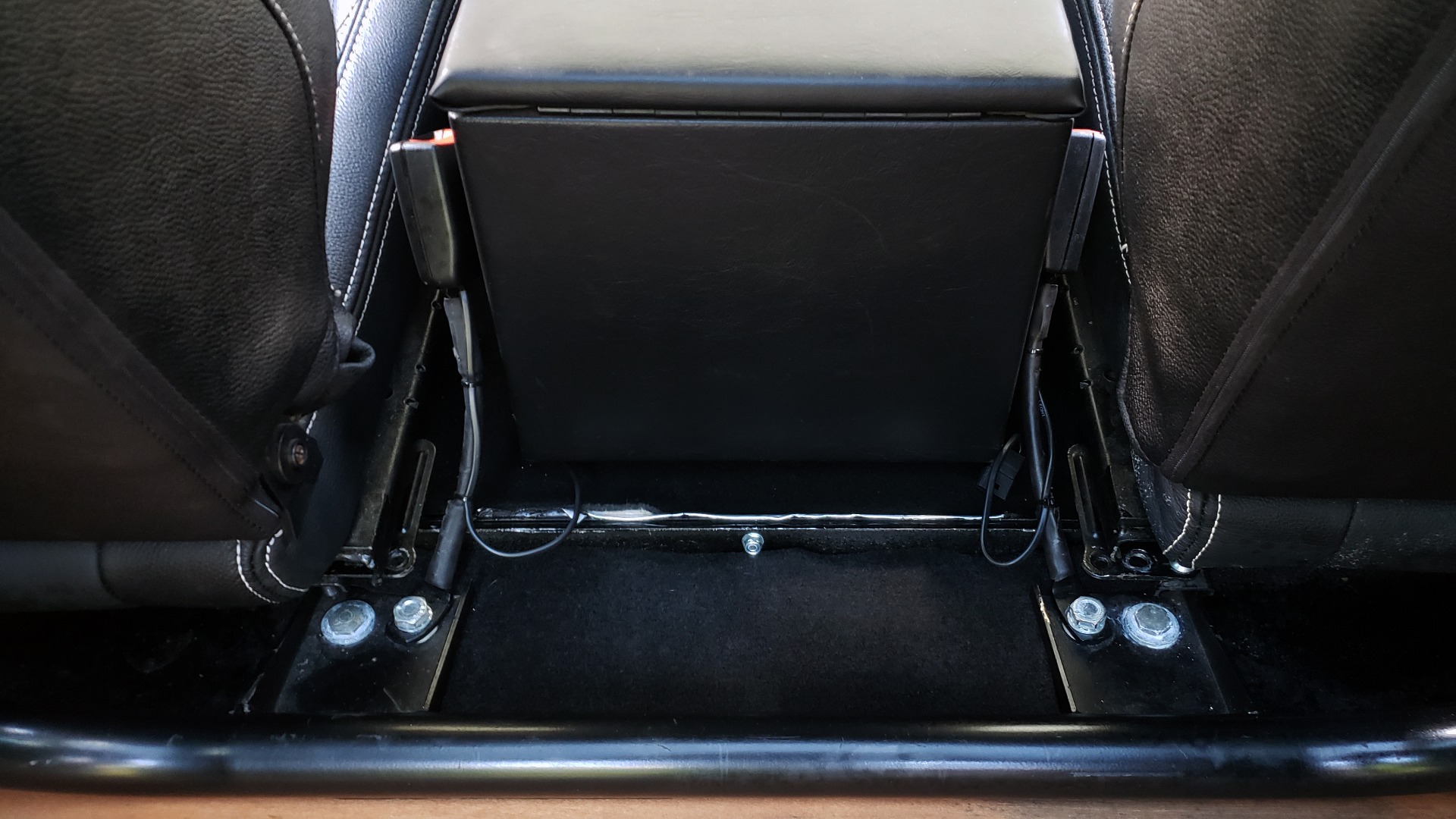 Used 1985 Land Rover DEFENDER 90 4X4 CUSTOM RESTORED 5.3L LS V8 for sale Sold at Formula Imports in Charlotte NC 28227 50