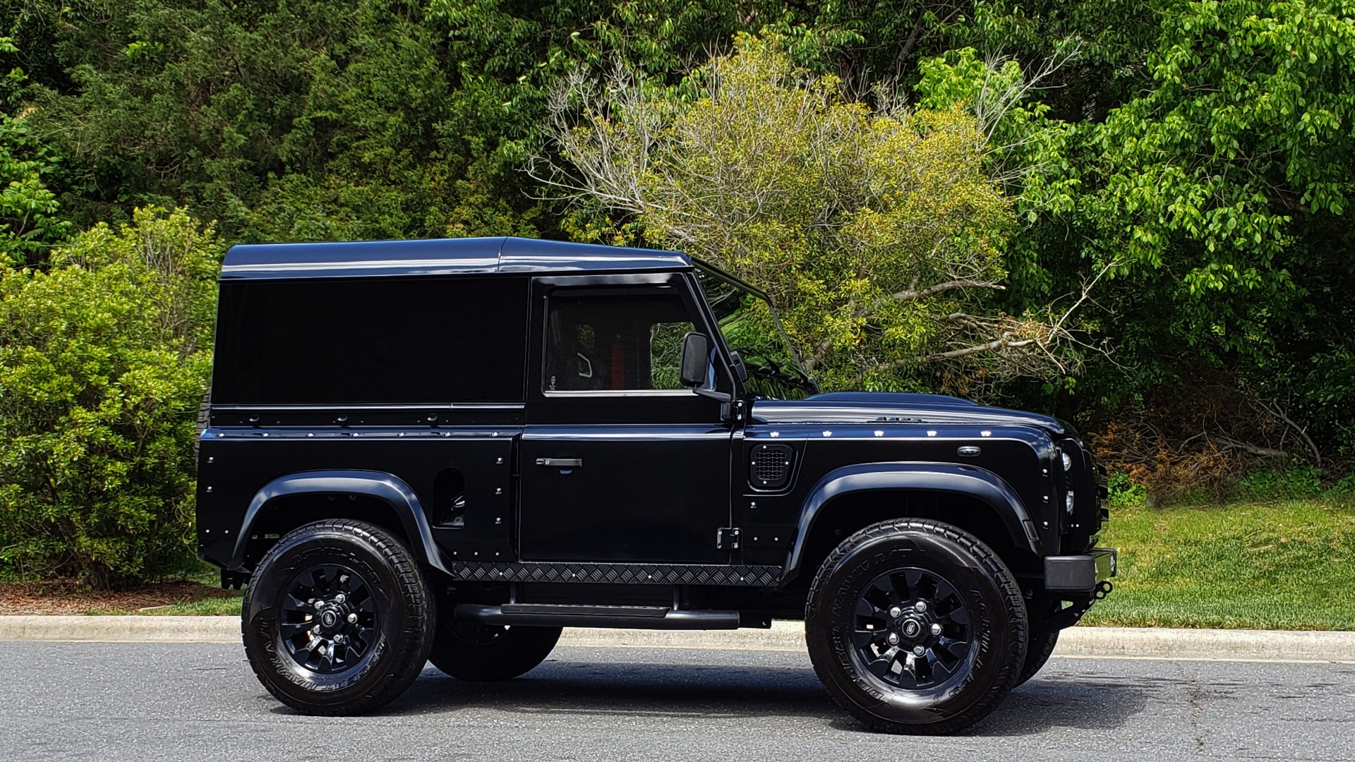 Used 1985 Land Rover DEFENDER 90 4X4 CUSTOM RESTORED 5.3L LS V8 for sale Sold at Formula Imports in Charlotte NC 28227 7