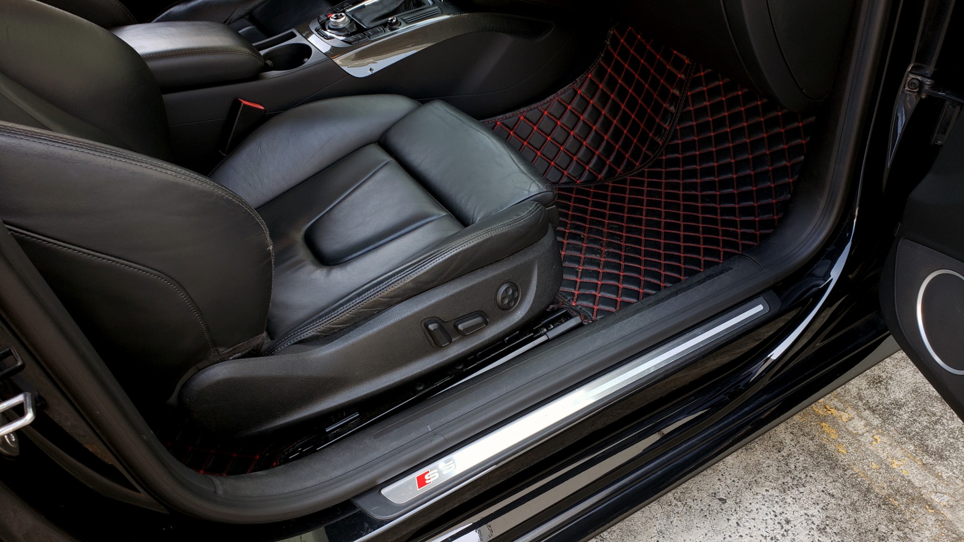 Used 2011 Audi S5 PREMIUM PLUS / AVENGERS COUPE / NAV / SUNROOF / REARVIEW for sale Sold at Formula Imports in Charlotte NC 28227 75