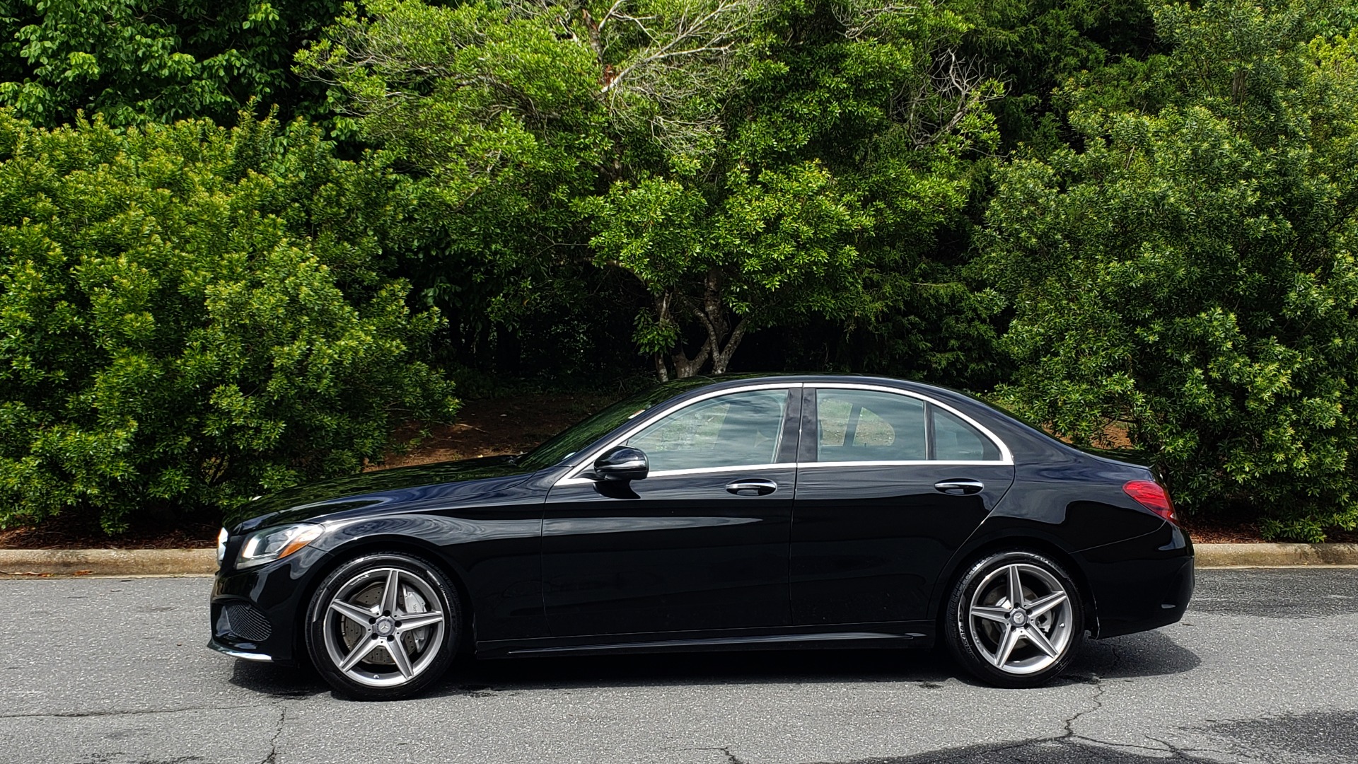 Used 2016 Mercedes-Benz C-CLASS C300 SPORT / PREM PKG / NAV / PANO-ROOF / REARVIEW / KEYLESS-GO for sale Sold at Formula Imports in Charlotte NC 28227 2