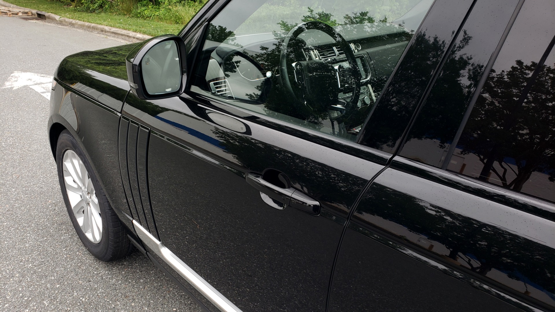 Used 2016 Land Rover RANGE ROVER HSE 3.0L / NAV / PANO / VENT SEATS / REARVIEW / BLIND SPOT for sale Sold at Formula Imports in Charlotte NC 28227 11