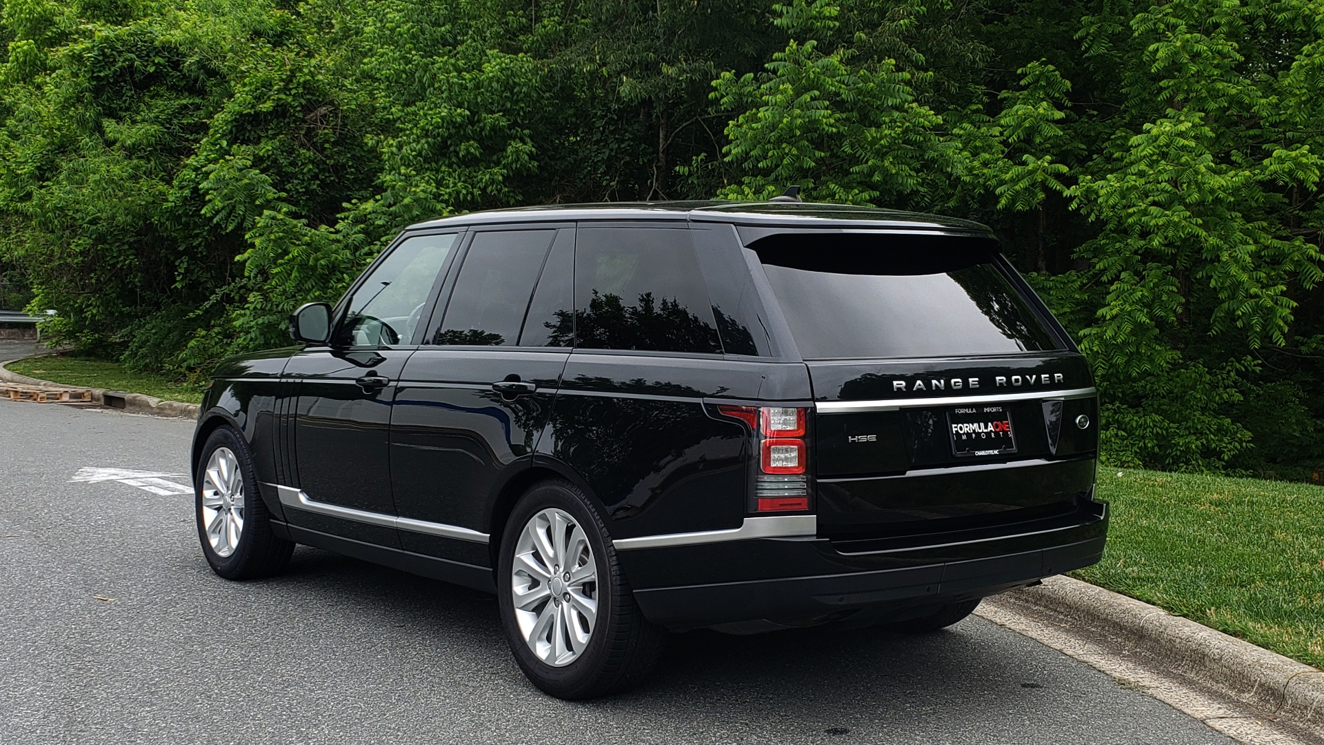 Used 2016 Land Rover RANGE ROVER HSE 3.0L / NAV / PANO / VENT SEATS / REARVIEW / BLIND SPOT for sale Sold at Formula Imports in Charlotte NC 28227 3