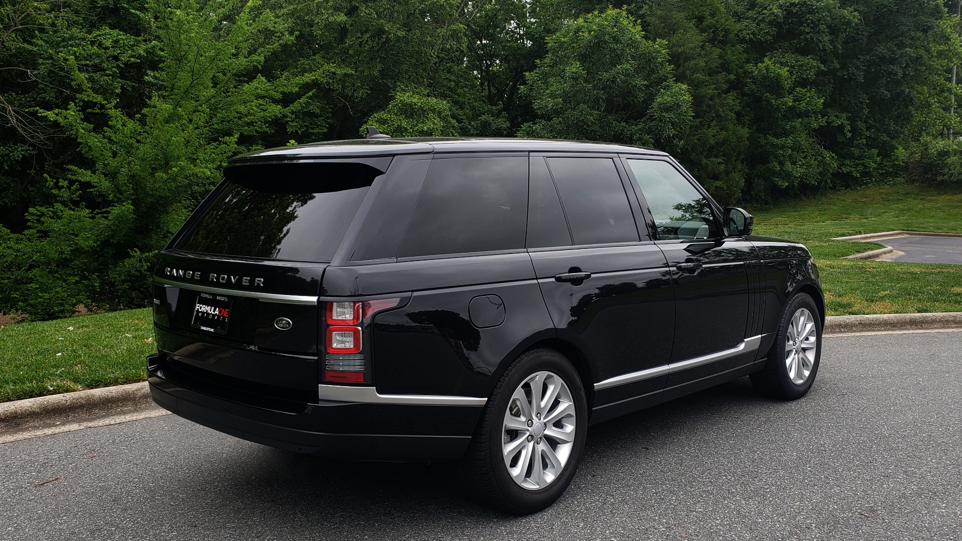 Used 2016 Land Rover RANGE ROVER HSE 3.0L / NAV / PANO / VENT SEATS / REARVIEW / BLIND SPOT for sale Sold at Formula Imports in Charlotte NC 28227 4