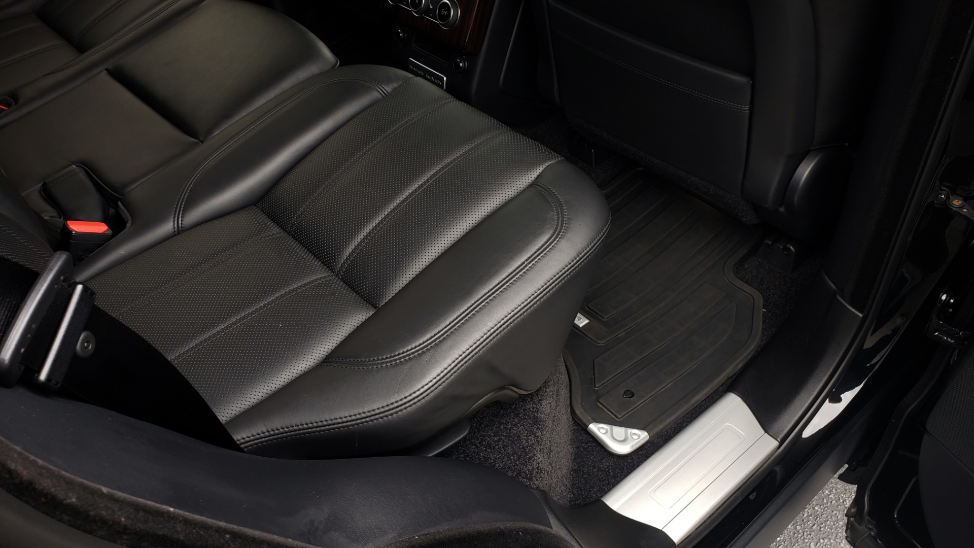 Used 2016 Land Rover Range Rover HSE for sale Sold at Formula Imports in Charlotte NC 28227 76