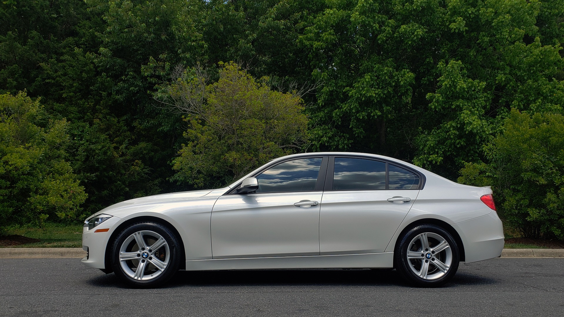Used 2015 BMW 3 SERIES 328I PREMIUM / NAV / SUNROOF / HTD STS / DRIVER ASST / REARVIEW for sale Sold at Formula Imports in Charlotte NC 28227 2