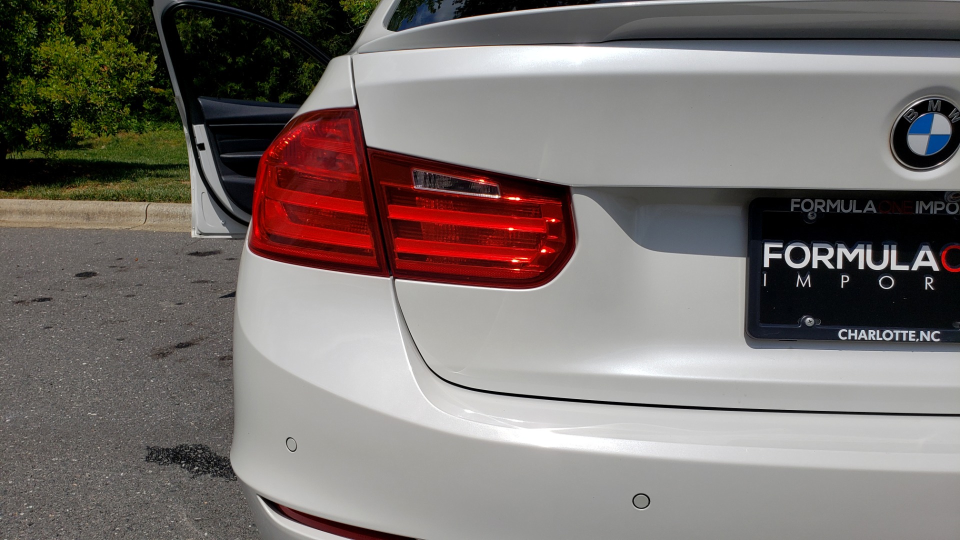 Used 2015 BMW 3 SERIES 328I PREMIUM / NAV / SUNROOF / HTD STS / DRIVER ASST / REARVIEW for sale Sold at Formula Imports in Charlotte NC 28227 26