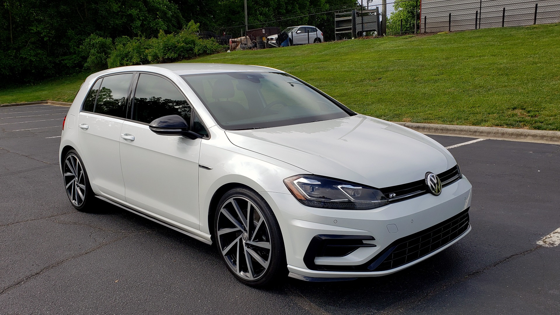 Used 2018 Volkswagen GOLF R 2.0T W/DCC & NAVIGATION / 6-SPD MANUAL / AWD for sale Sold at Formula Imports in Charlotte NC 28227 4