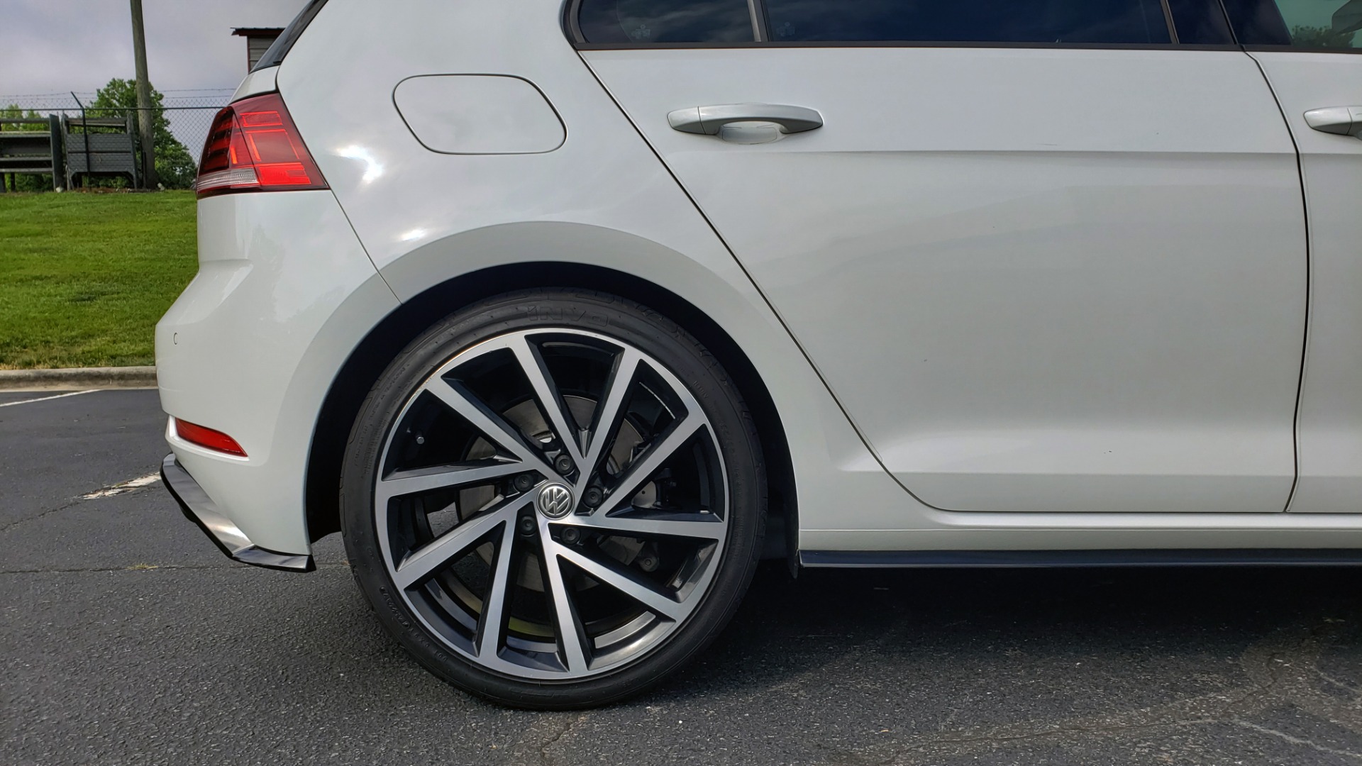 Used 2018 Volkswagen GOLF R 2.0T W/DCC & NAVIGATION / 6-SPD MANUAL / AWD for sale Sold at Formula Imports in Charlotte NC 28227 83