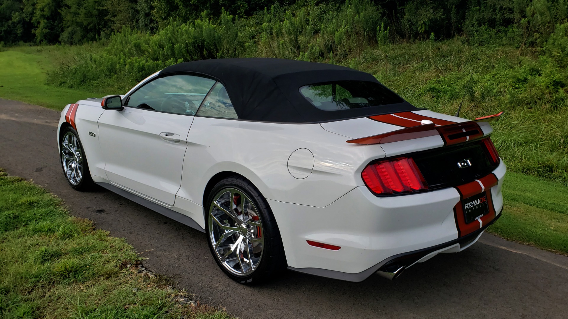 Used 2017 Ford MUSTANG GT PREMIUM CONV / 5.0L V8 / 6-SPD AUTO / NAV / HTD STS / REARVIEW for sale Sold at Formula Imports in Charlotte NC 28227 14