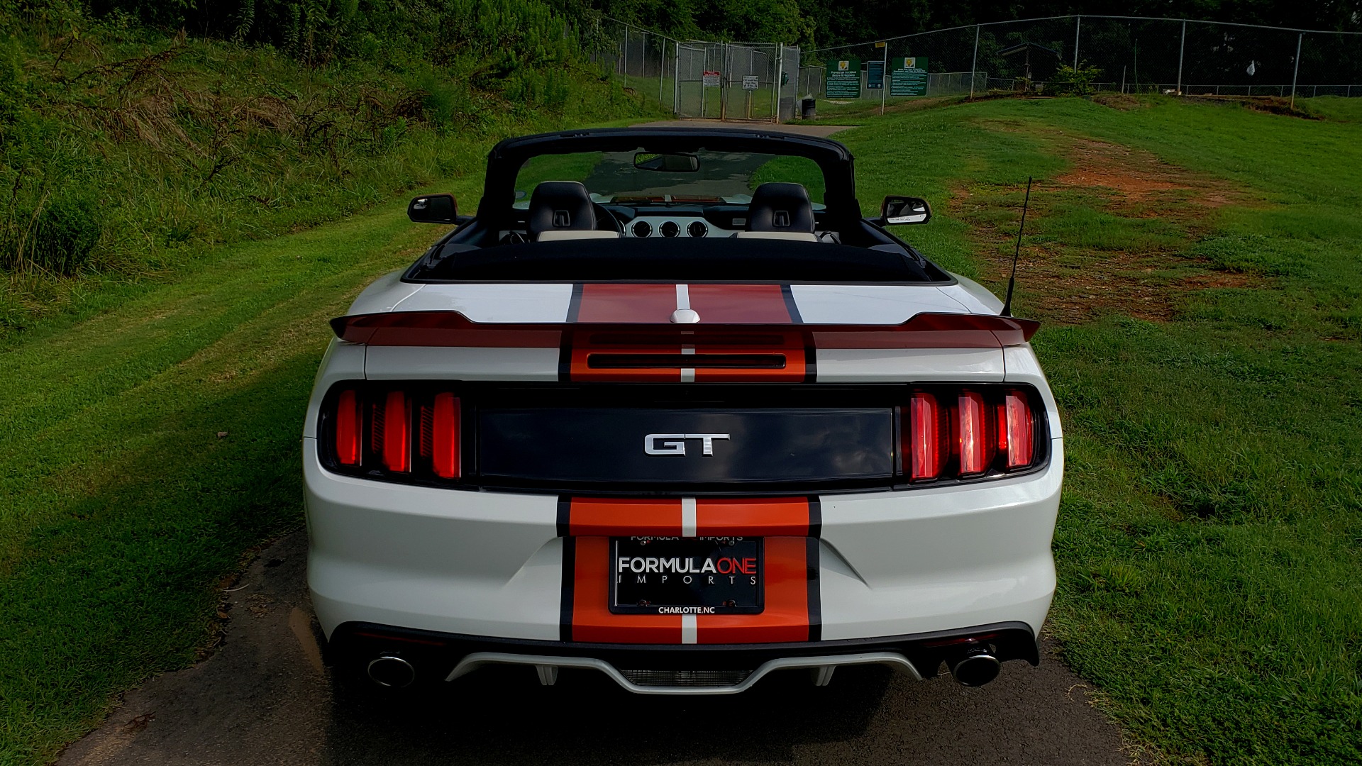 Used 2017 Ford MUSTANG GT PREMIUM CONV / 5.0L V8 / 6-SPD AUTO / NAV / HTD STS / REARVIEW for sale Sold at Formula Imports in Charlotte NC 28227 43