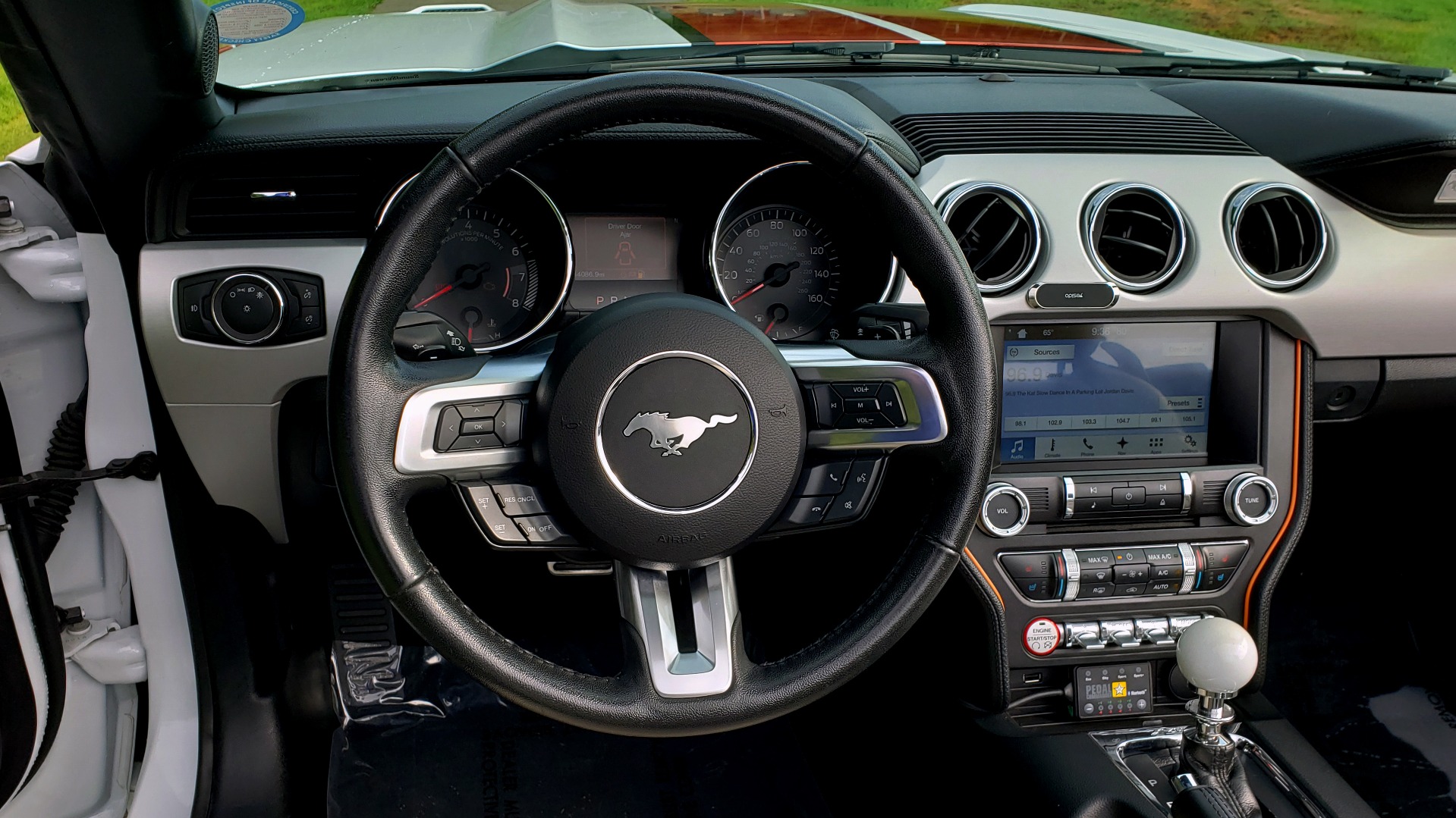 Used 2017 Ford MUSTANG GT PREMIUM CONV / 5.0L V8 / 6-SPD AUTO / NAV / HTD STS / REARVIEW for sale Sold at Formula Imports in Charlotte NC 28227 48