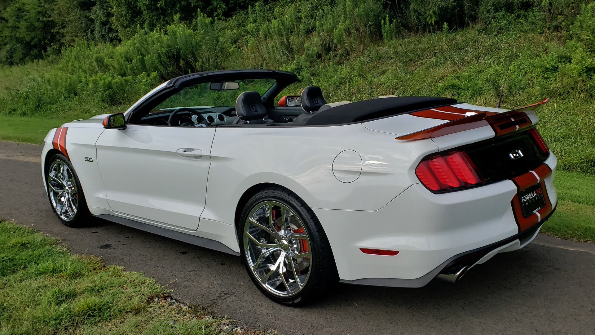 Used 2017 Ford MUSTANG GT PREMIUM CONV / 5.0L V8 / 6-SPD AUTO / NAV / HTD STS / REARVIEW for sale Sold at Formula Imports in Charlotte NC 28227 7
