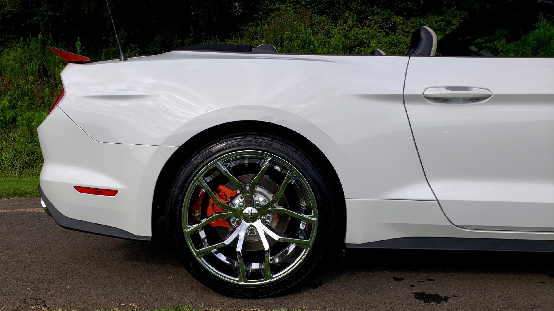 Used 2017 Ford MUSTANG GT PREMIUM CONV / 5.0L V8 / 6-SPD AUTO / NAV / HTD STS / REARVIEW for sale Sold at Formula Imports in Charlotte NC 28227 71