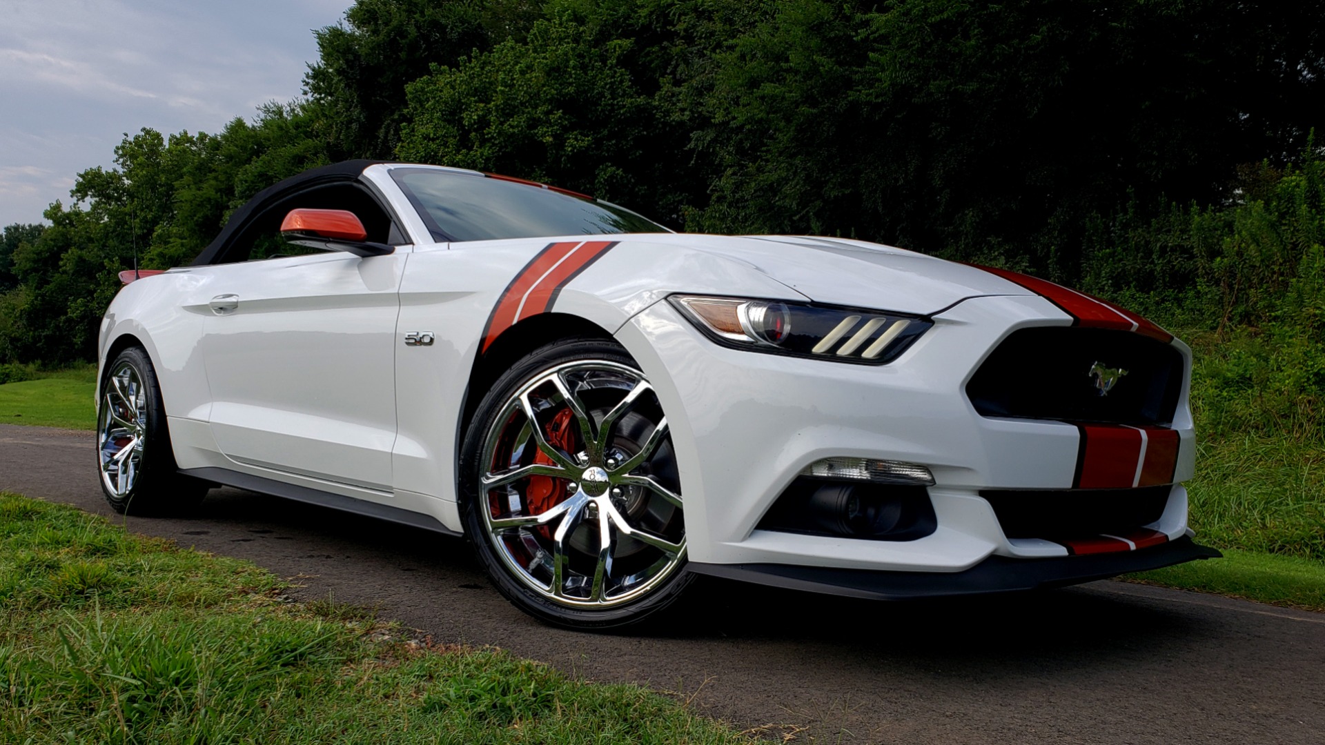 Used 2017 Ford MUSTANG GT PREMIUM CONV / 5.0L V8 / 6-SPD AUTO / NAV / HTD STS / REARVIEW for sale Sold at Formula Imports in Charlotte NC 28227 77