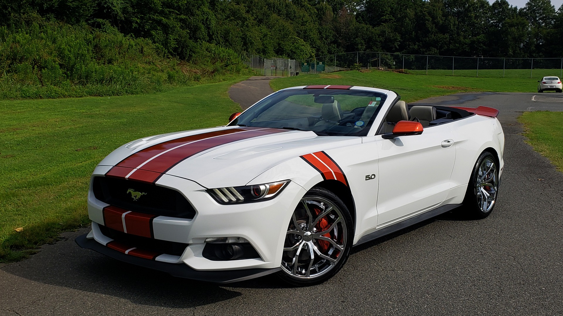 Used 2017 Ford MUSTANG GT PREMIUM CONV / 5.0L V8 / 6-SPD AUTO / NAV / HTD STS / REARVIEW for sale Sold at Formula Imports in Charlotte NC 28227 1