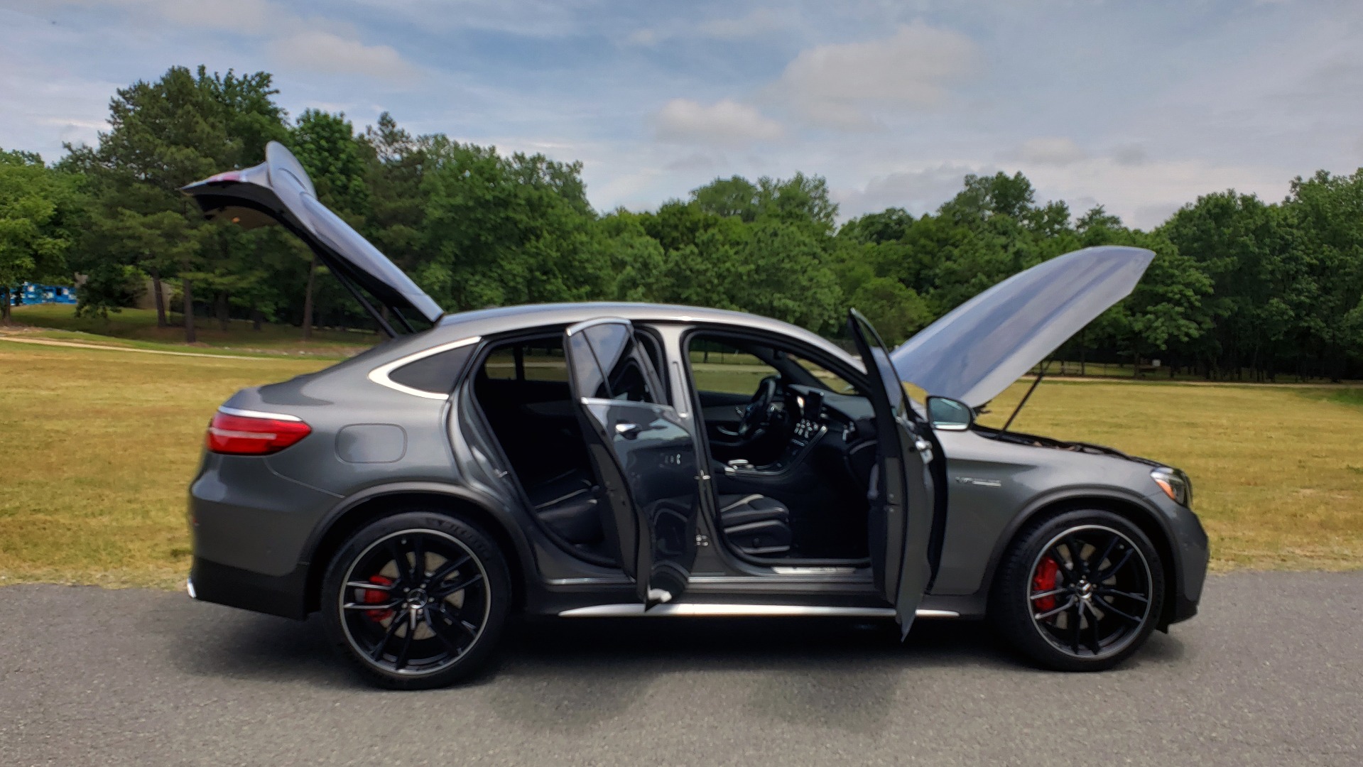 Used 2019 Mercedes-Benz GLC AMG 63 S 4MATIC COUPE / NAV / TRACK PACE APP / AMG PERF EXH / MULTIMEDIA for sale Sold at Formula Imports in Charlotte NC 28227 19