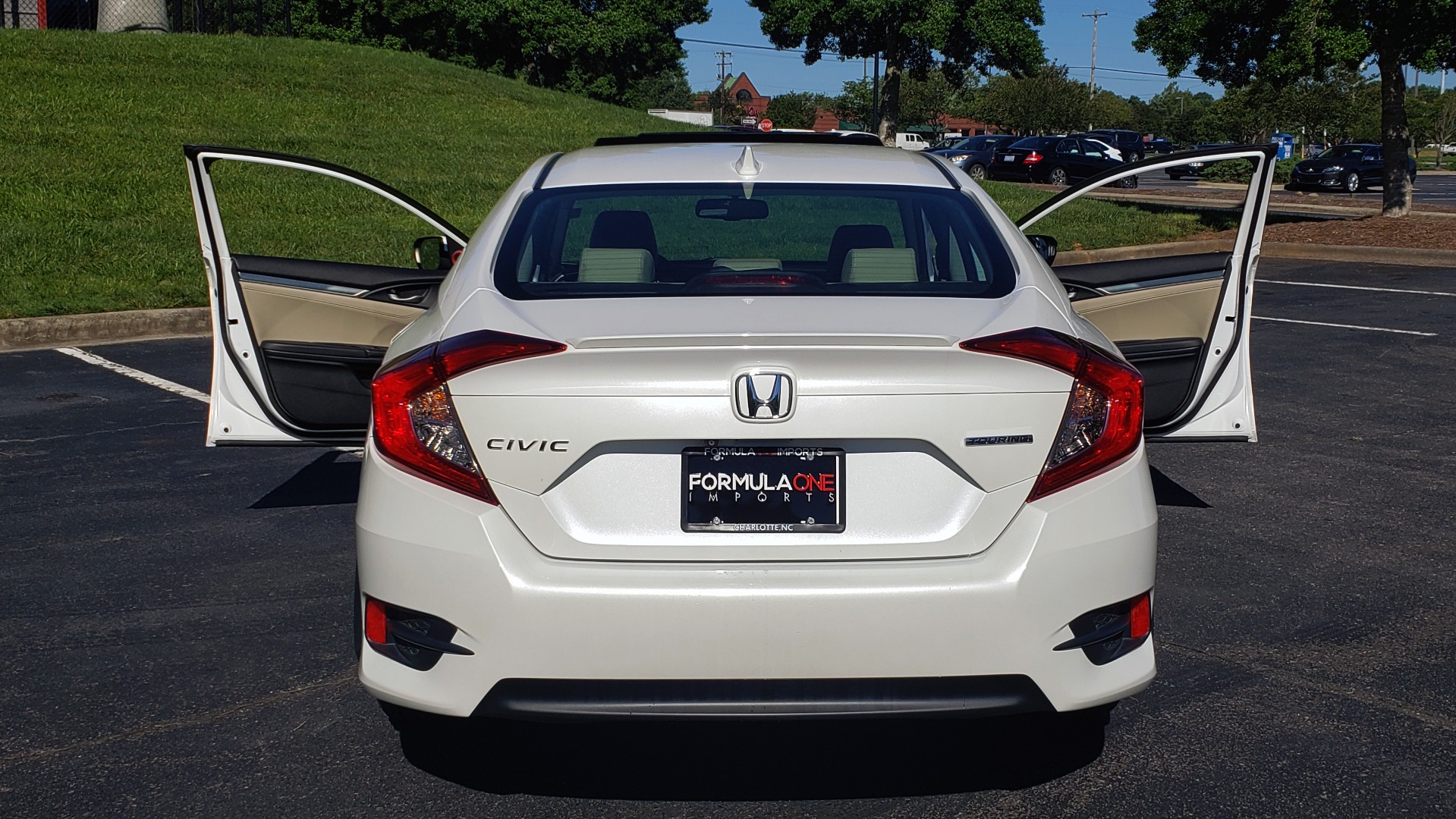 Used 2016 Honda CIVIC SEDAN TOURING / NAV / SUNROOF / REARVIEW / HEATED SEATS for sale Sold at Formula Imports in Charlotte NC 28227 15