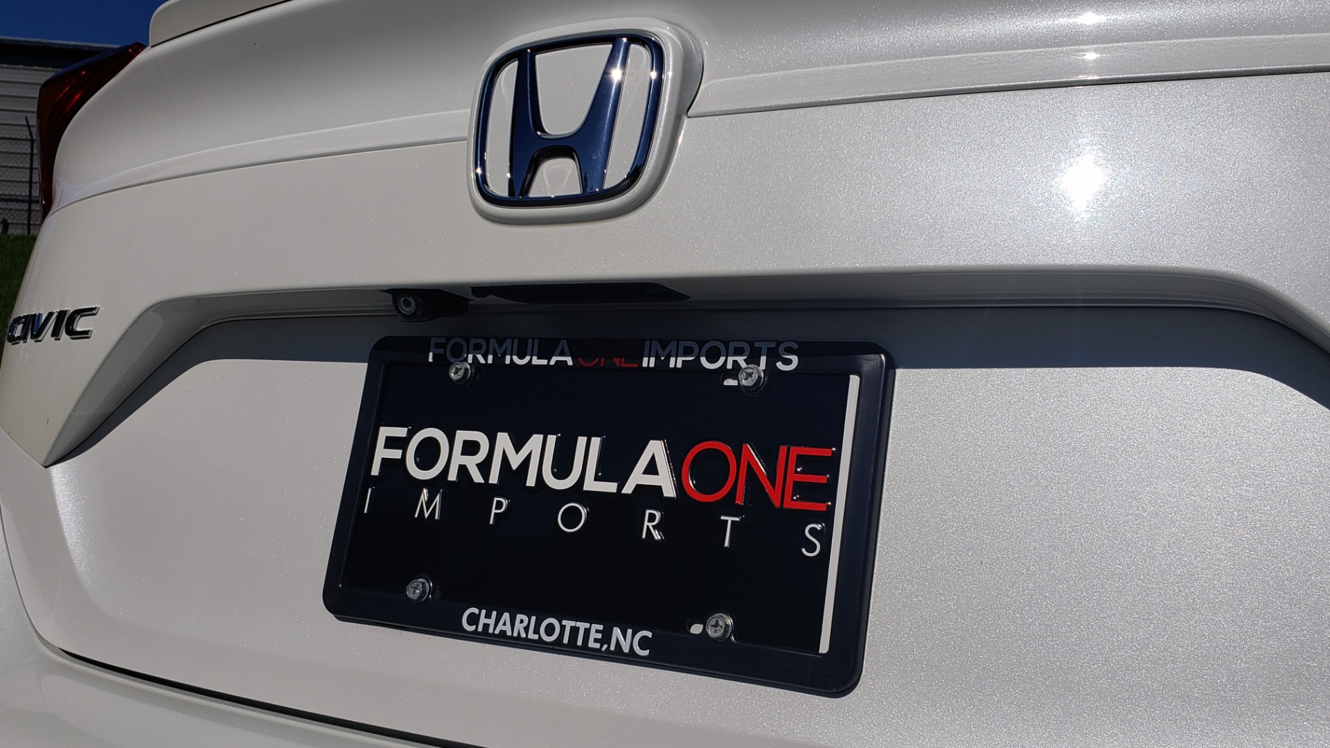 Used 2016 Honda CIVIC SEDAN TOURING / NAV / SUNROOF / REARVIEW / HEATED SEATS for sale Sold at Formula Imports in Charlotte NC 28227 18