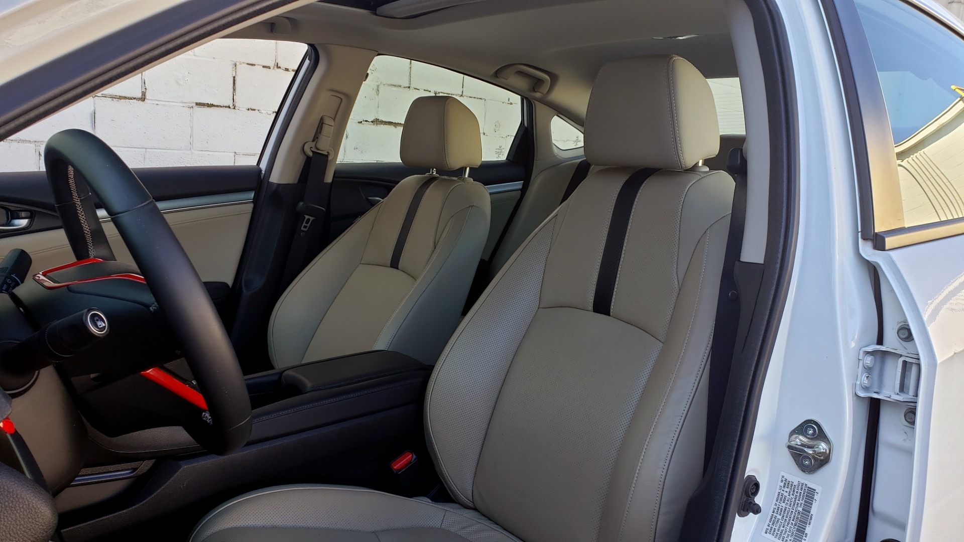 Used 2016 Honda CIVIC SEDAN TOURING / NAV / SUNROOF / REARVIEW / HEATED SEATS for sale Sold at Formula Imports in Charlotte NC 28227 31