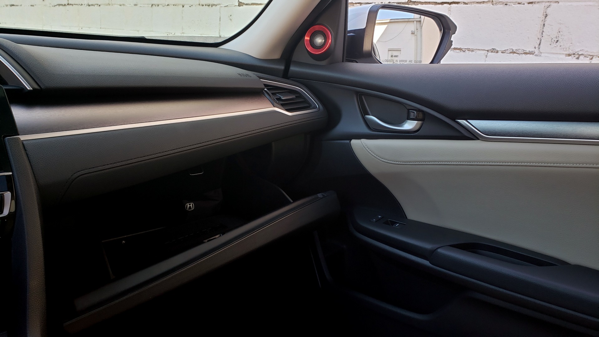 Used 2016 Honda CIVIC SEDAN TOURING / NAV / SUNROOF / REARVIEW / HEATED SEATS for sale Sold at Formula Imports in Charlotte NC 28227 46