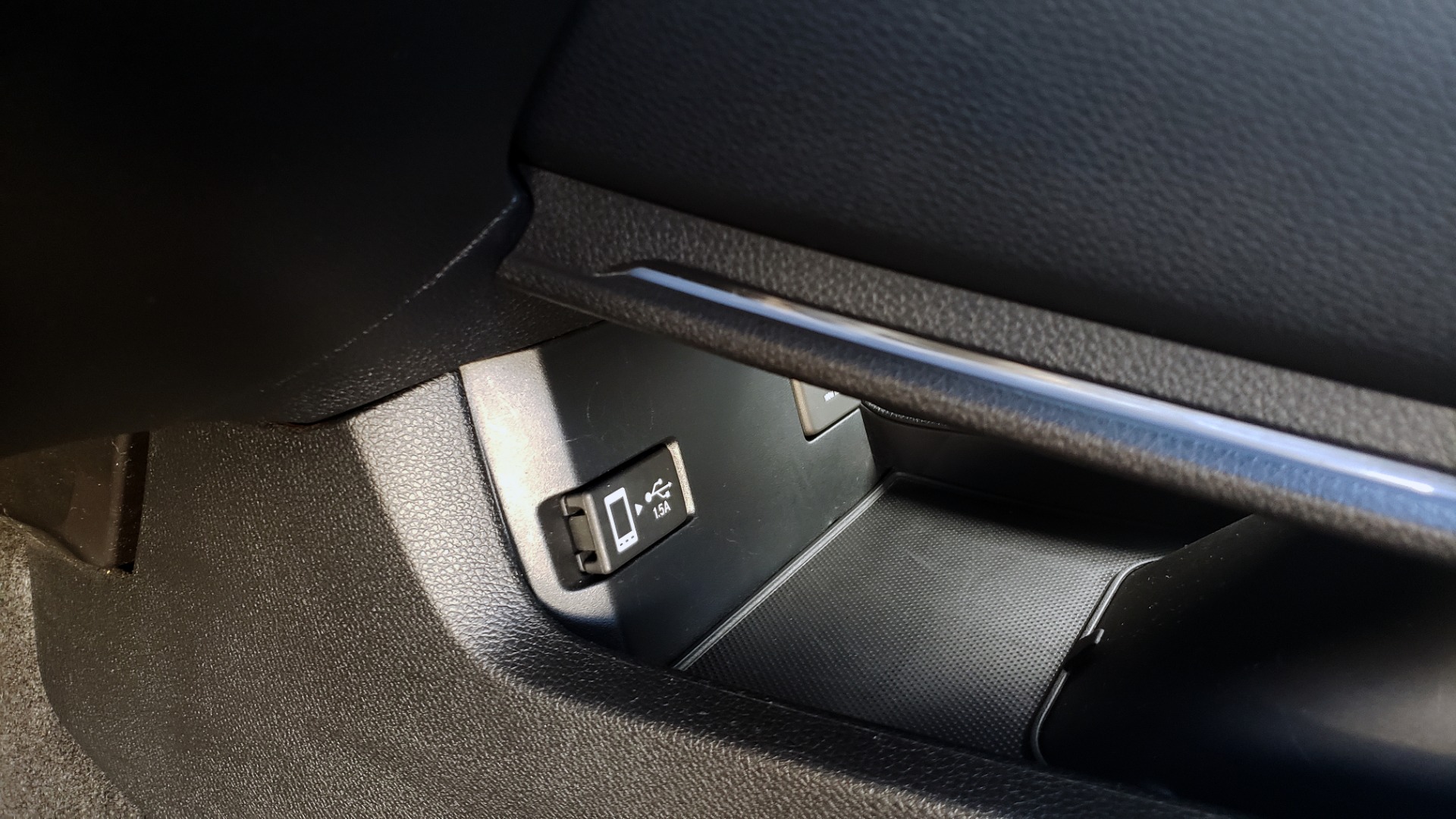 Used 2016 Honda CIVIC SEDAN TOURING / NAV / SUNROOF / REARVIEW / HEATED SEATS for sale Sold at Formula Imports in Charlotte NC 28227 51