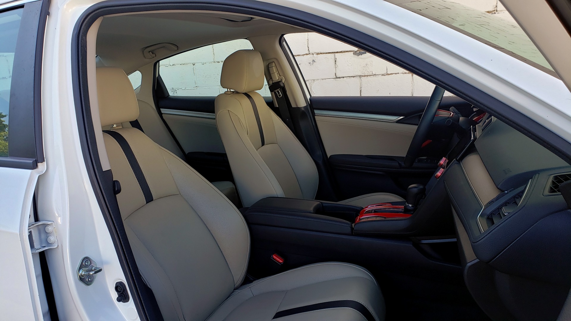 Used 2016 Honda CIVIC SEDAN TOURING / NAV / SUNROOF / REARVIEW / HEATED SEATS for sale Sold at Formula Imports in Charlotte NC 28227 61