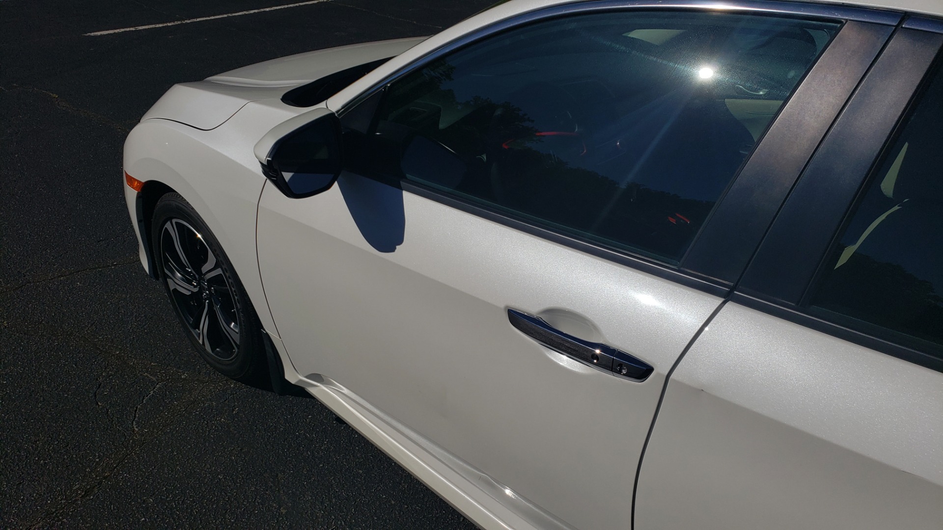Used 2016 Honda CIVIC SEDAN TOURING / NAV / SUNROOF / REARVIEW / HEATED SEATS for sale Sold at Formula Imports in Charlotte NC 28227 7