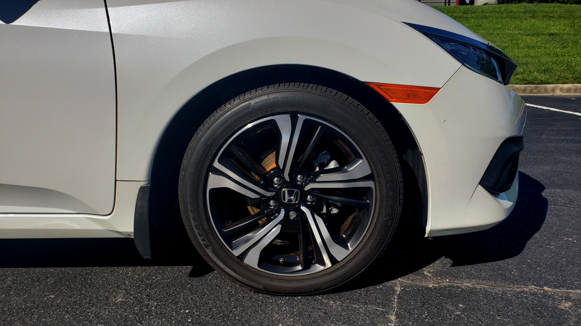 Used 2016 Honda CIVIC SEDAN TOURING / NAV / SUNROOF / REARVIEW / HEATED SEATS for sale Sold at Formula Imports in Charlotte NC 28227 78