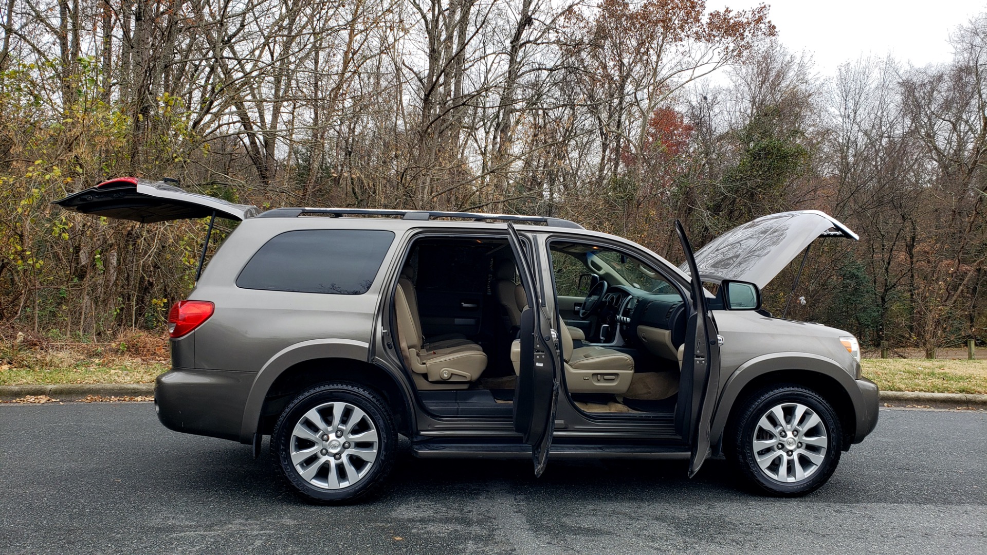 Used 2008 Toyota SEQUOIA LIMITED / COLD AREA PKG / SUNROOF / DVD ENTERTAINMENT for sale Sold at Formula Imports in Charlotte NC 28227 14