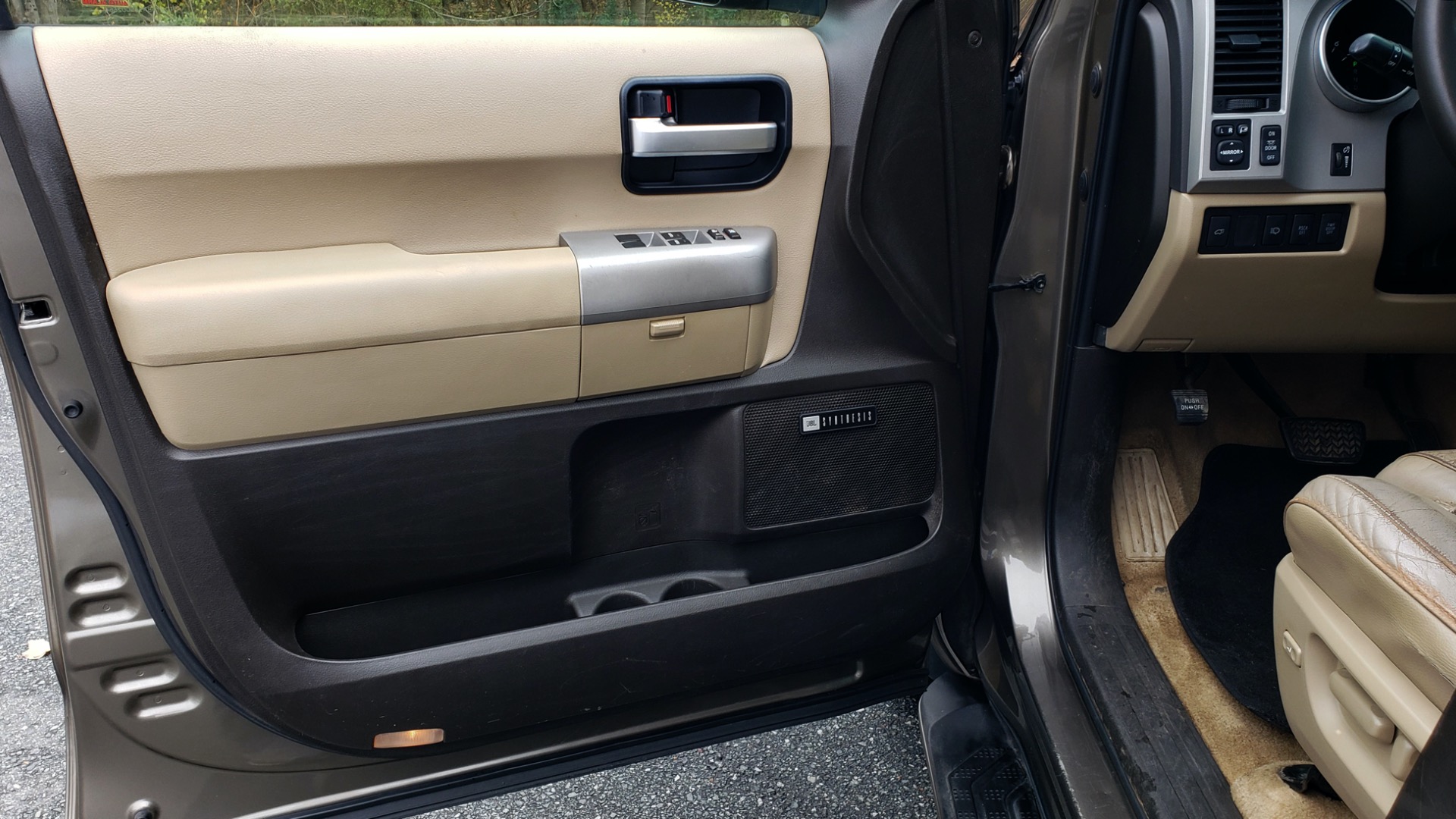 Used 2008 Toyota SEQUOIA LIMITED / COLD AREA PKG / SUNROOF / DVD ENTERTAINMENT for sale Sold at Formula Imports in Charlotte NC 28227 32