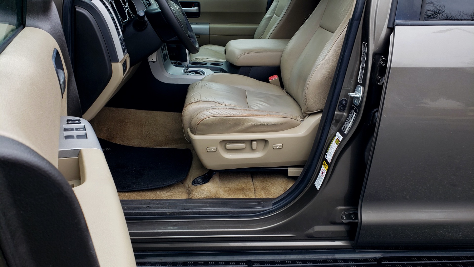 Used 2008 Toyota SEQUOIA LIMITED / COLD AREA PKG / SUNROOF / DVD ENTERTAINMENT for sale Sold at Formula Imports in Charlotte NC 28227 35