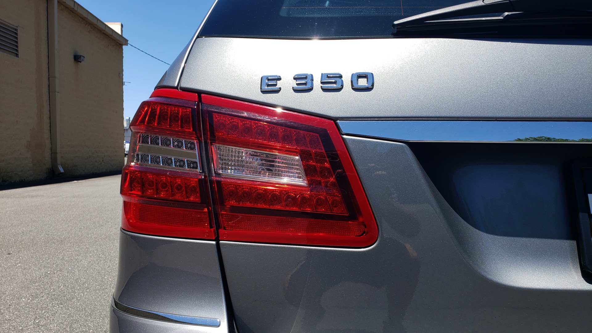 Used 2013 Mercedes-Benz E-CLASS E 350 LUXURY 4MATIC WAGON / PREM PKG / SNRF / LANE TRACK for sale Sold at Formula Imports in Charlotte NC 28227 37