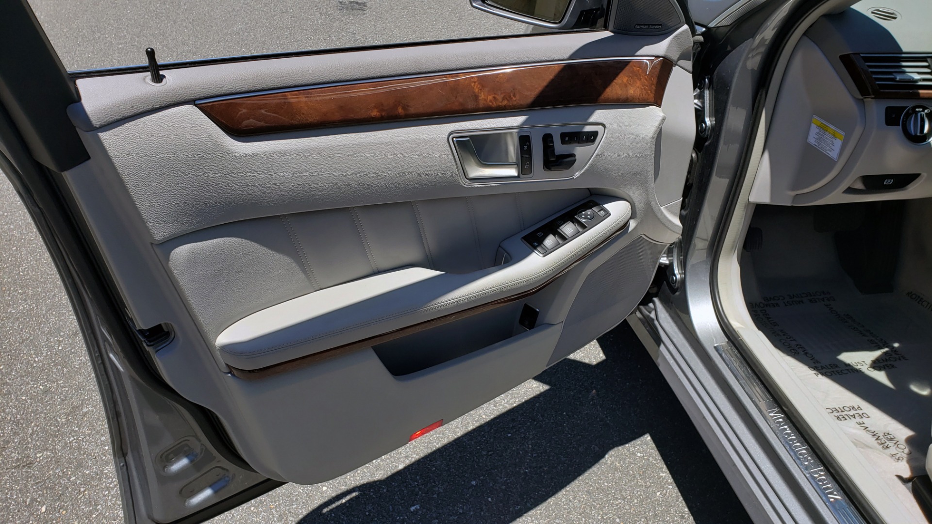 Used 2013 Mercedes-Benz E-CLASS E 350 LUXURY 4MATIC WAGON / PREM PKG / SNRF / LANE TRACK for sale Sold at Formula Imports in Charlotte NC 28227 40