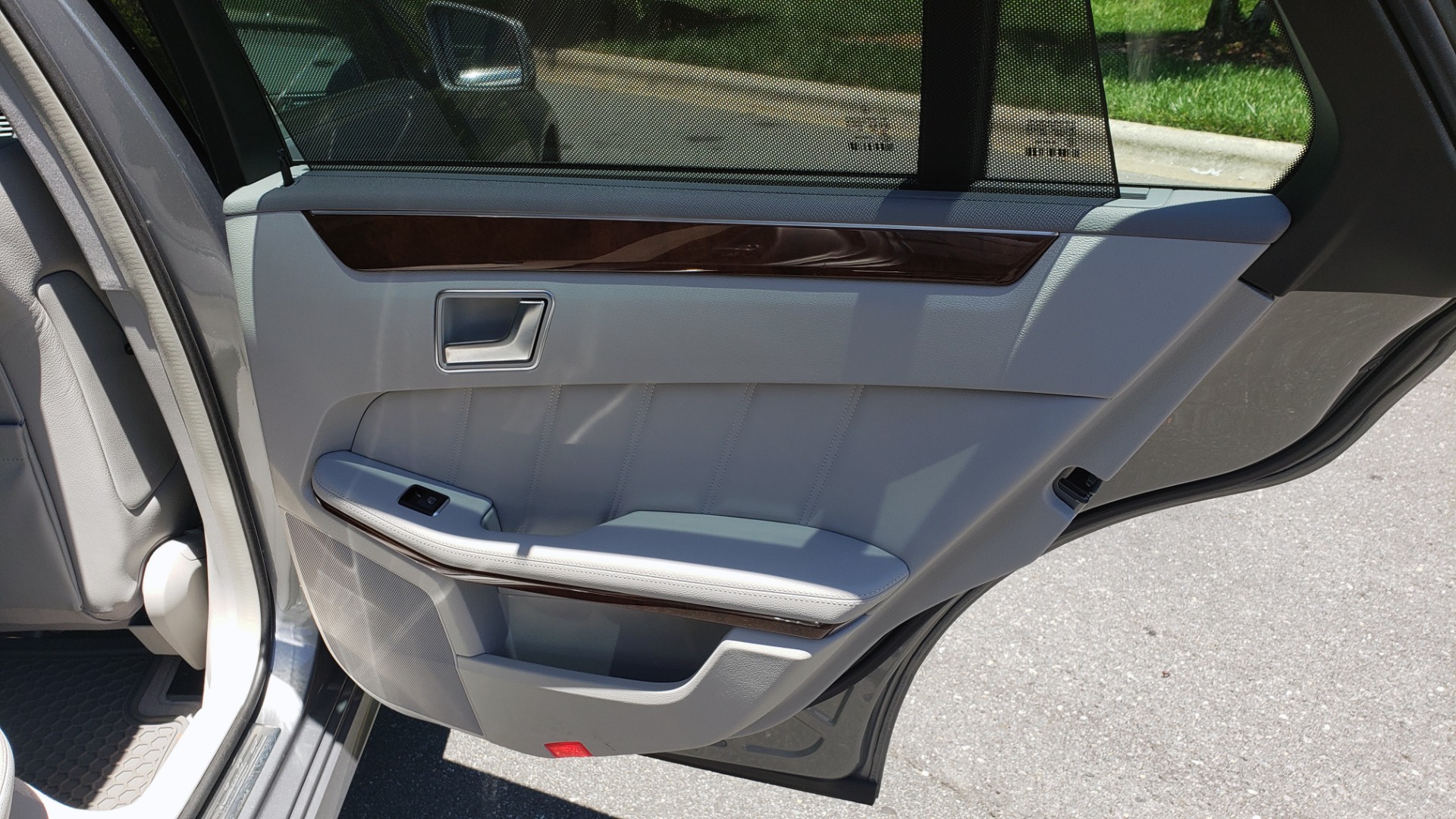 Used 2013 Mercedes-Benz E-CLASS E 350 LUXURY 4MATIC WAGON / PREM PKG / SNRF / LANE TRACK for sale Sold at Formula Imports in Charlotte NC 28227 81