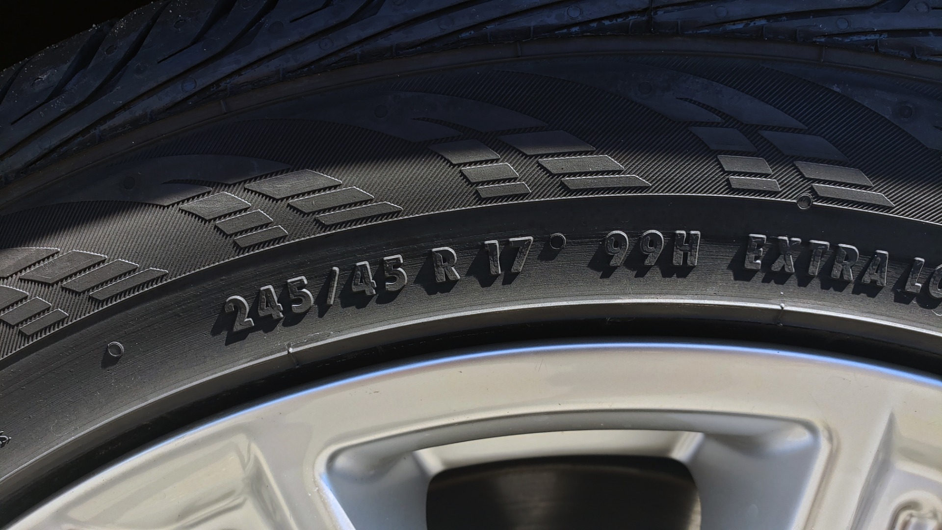 Used 2013 Mercedes-Benz E-CLASS E 350 LUXURY 4MATIC WAGON / PREM PKG / SNRF / LANE TRACK for sale Sold at Formula Imports in Charlotte NC 28227 98