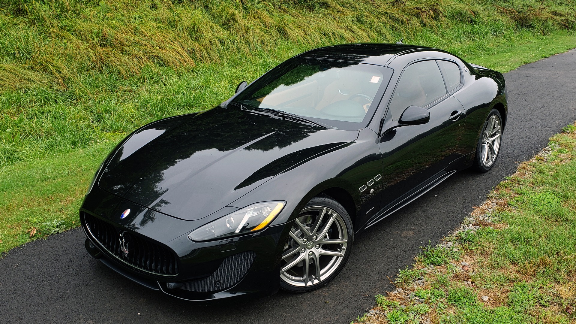 Used 2013 Maserati GRANTURISMO SPORT 4.7L V8 / BOSE / PARK ASSIST / 20IN WHEELS for sale Sold at Formula Imports in Charlotte NC 28227 2