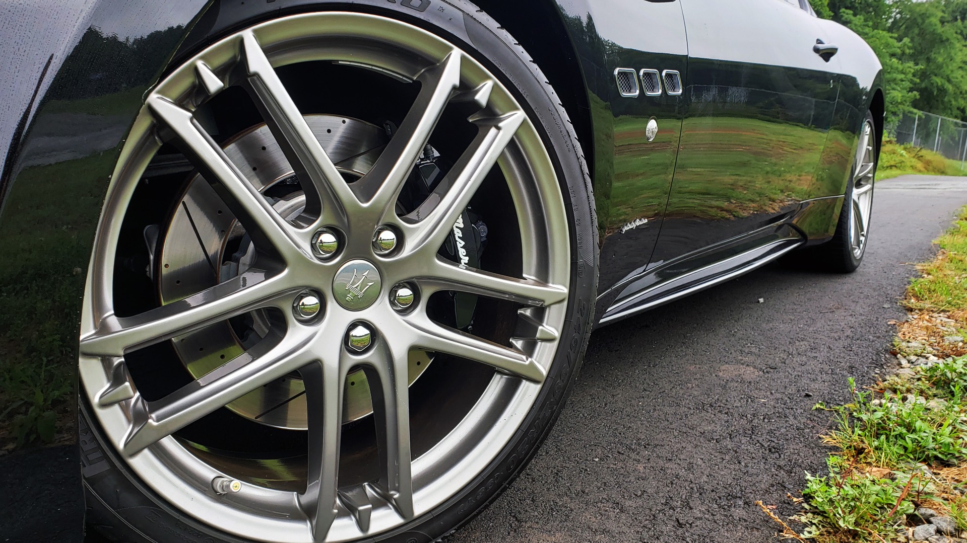 Used 2013 Maserati GRANTURISMO SPORT 4.7L V8 / BOSE / PARK ASSIST / 20IN WHEELS for sale Sold at Formula Imports in Charlotte NC 28227 3