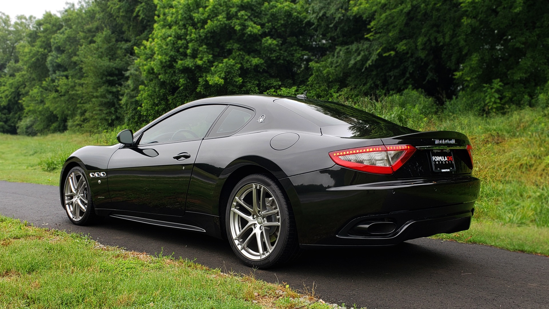 Used 2013 Maserati GRANTURISMO SPORT 4.7L V8 / BOSE / PARK ASSIST / 20IN WHEELS for sale Sold at Formula Imports in Charlotte NC 28227 5