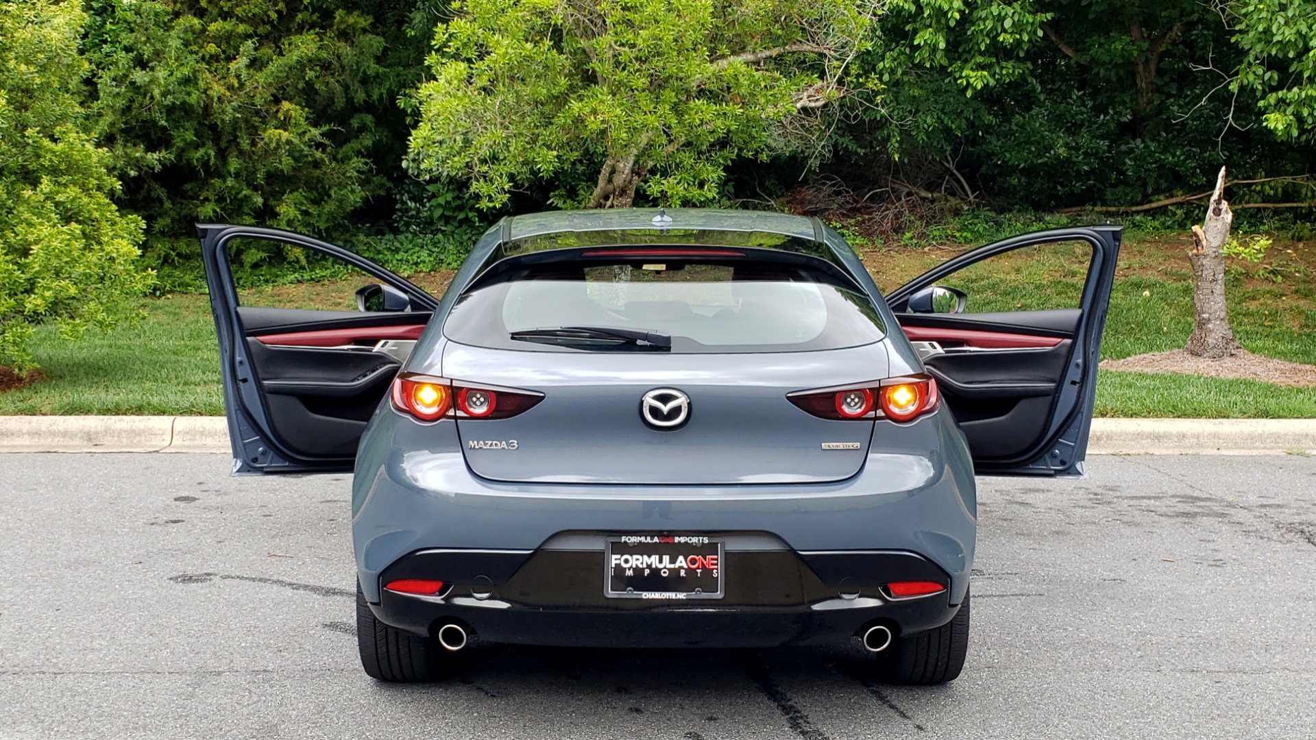 Used 2019 Mazda MAZDA3 HATCHBACK PREMIUM PKG / AUTO / 18IN BLACK ALLOY WHEELS / BOSE / LEATHER for sale Sold at Formula Imports in Charlotte NC 28227 25