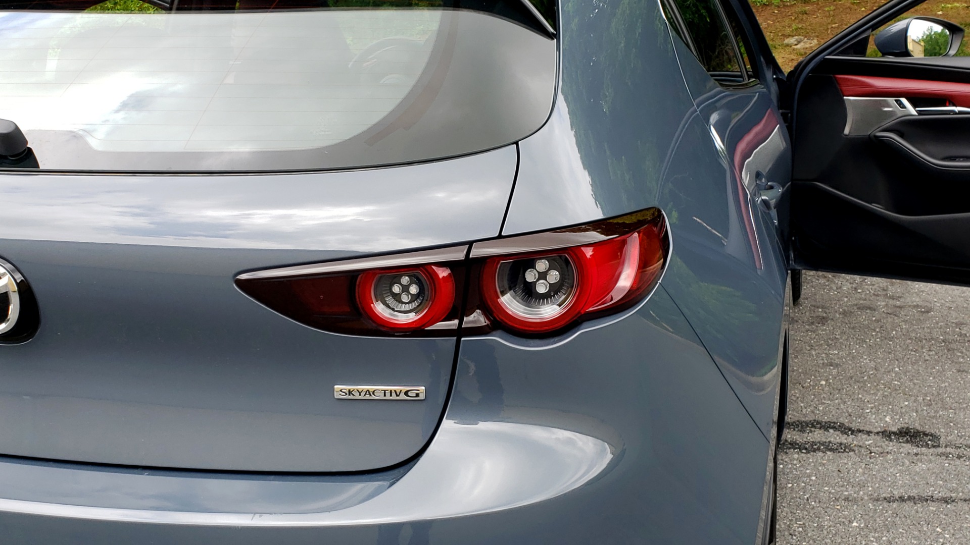 Used 2019 Mazda MAZDA3 HATCHBACK PREMIUM PKG / AUTO / 18IN BLACK ALLOY WHEELS / BOSE / LEATHER for sale Sold at Formula Imports in Charlotte NC 28227 27