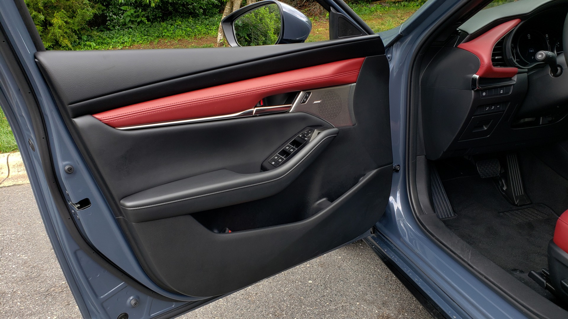 Used 2019 Mazda MAZDA3 HATCHBACK PREMIUM PKG / AUTO / 18IN BLACK ALLOY WHEELS / BOSE / LEATHER for sale Sold at Formula Imports in Charlotte NC 28227 28