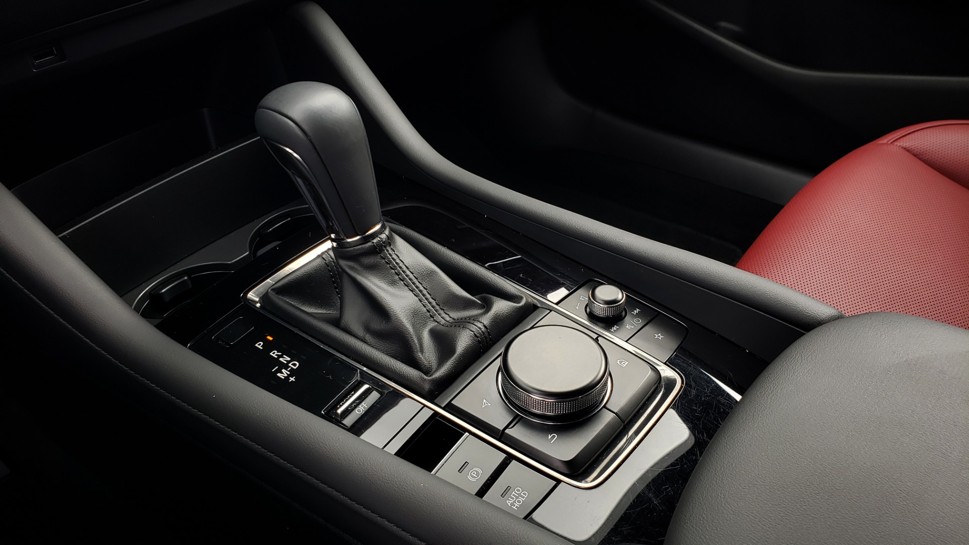 Used 2019 Mazda MAZDA3 HATCHBACK PREMIUM PKG / AUTO / 18IN BLACK ALLOY WHEELS / BOSE / LEATHER for sale Sold at Formula Imports in Charlotte NC 28227 44