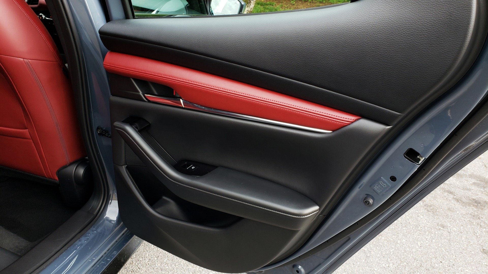 Used 2019 Mazda MAZDA3 HATCHBACK PREMIUM PKG / AUTO / 18IN BLACK ALLOY WHEELS / BOSE / LEATHER for sale Sold at Formula Imports in Charlotte NC 28227 62