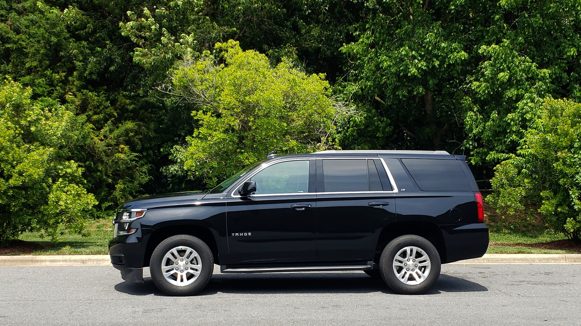 Used 2017 Chevrolet TAHOE LT 2WD / NAV / BOSE / HEATED SEATS / 3-ROW / REARVIEW for sale Sold at Formula Imports in Charlotte NC 28227 2