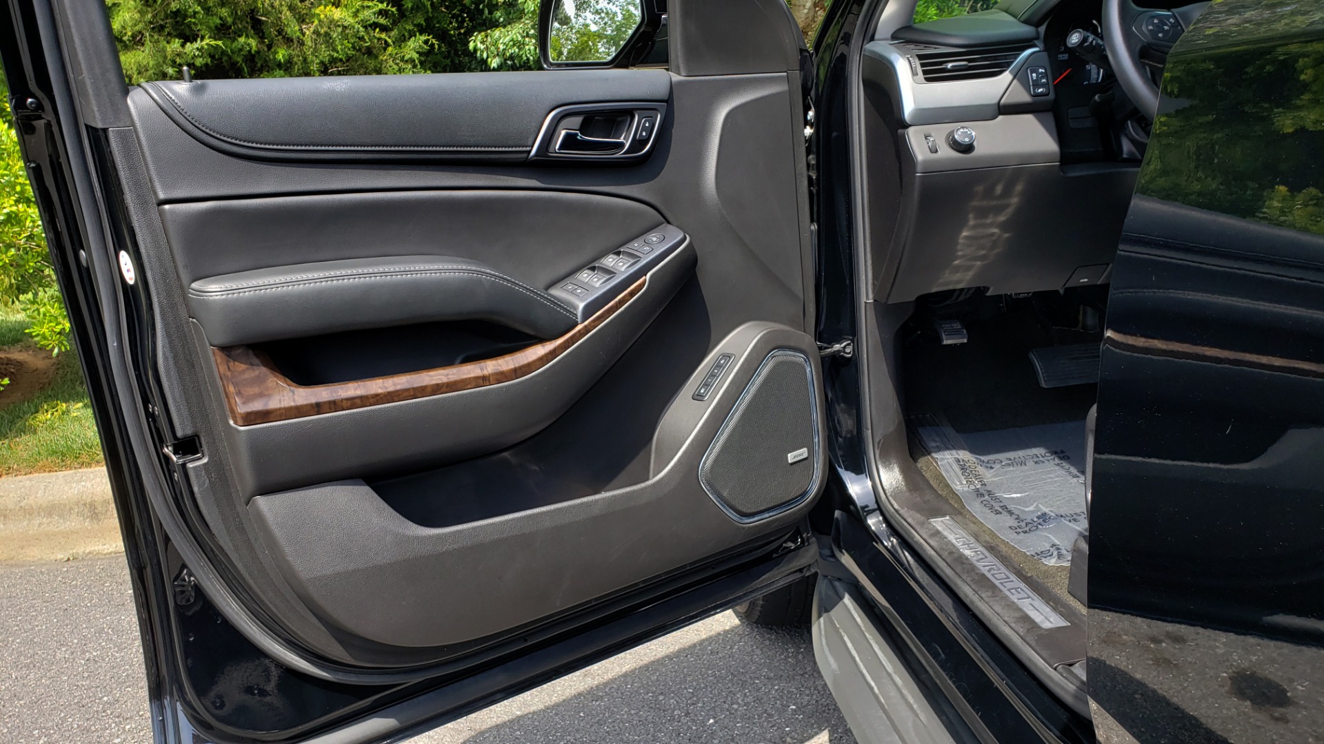 Used 2017 Chevrolet TAHOE LT 2WD / NAV / BOSE / HEATED SEATS / 3-ROW / REARVIEW for sale Sold at Formula Imports in Charlotte NC 28227 36